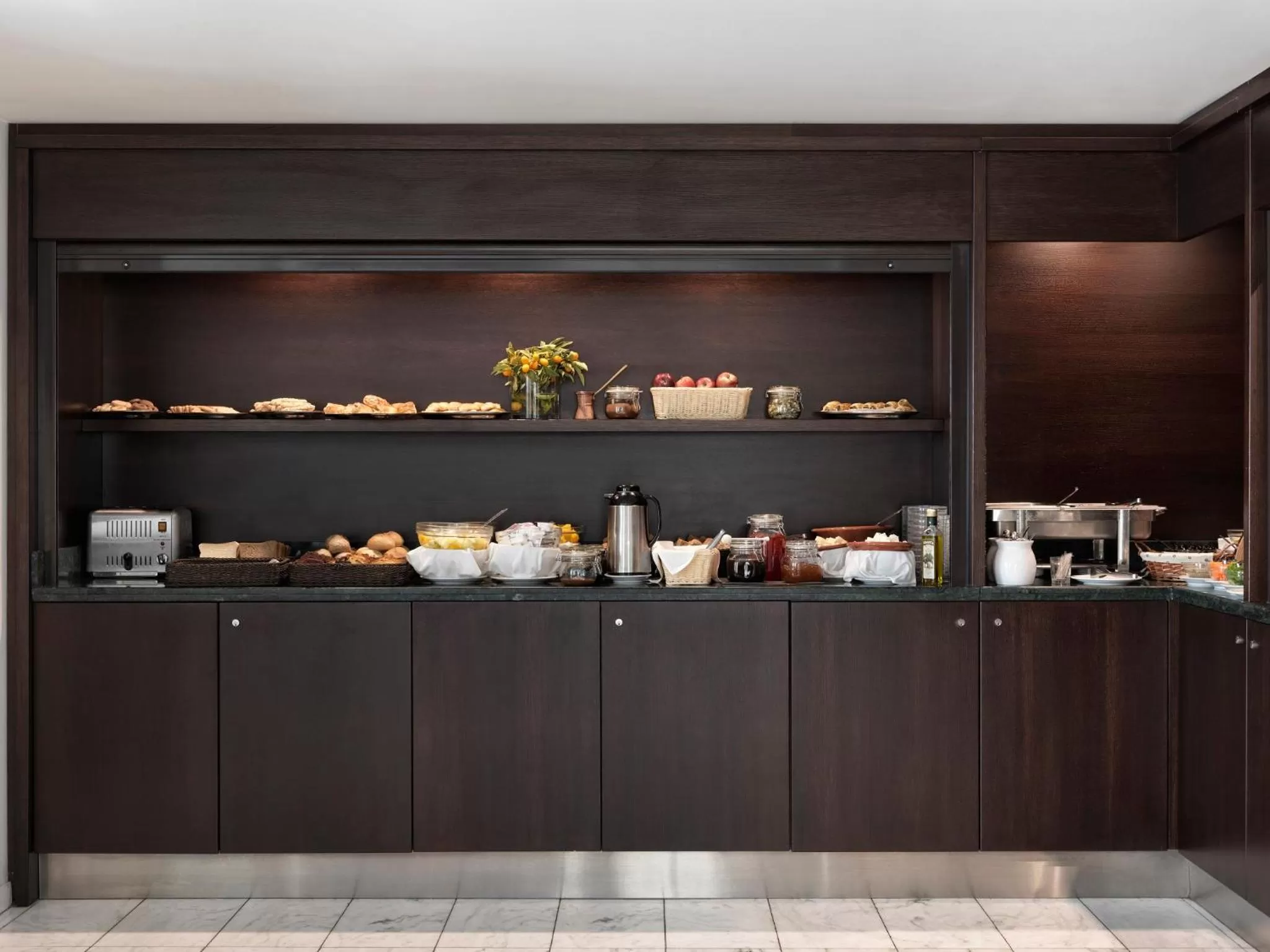 American breakfast in Acropolis Hill Hotel