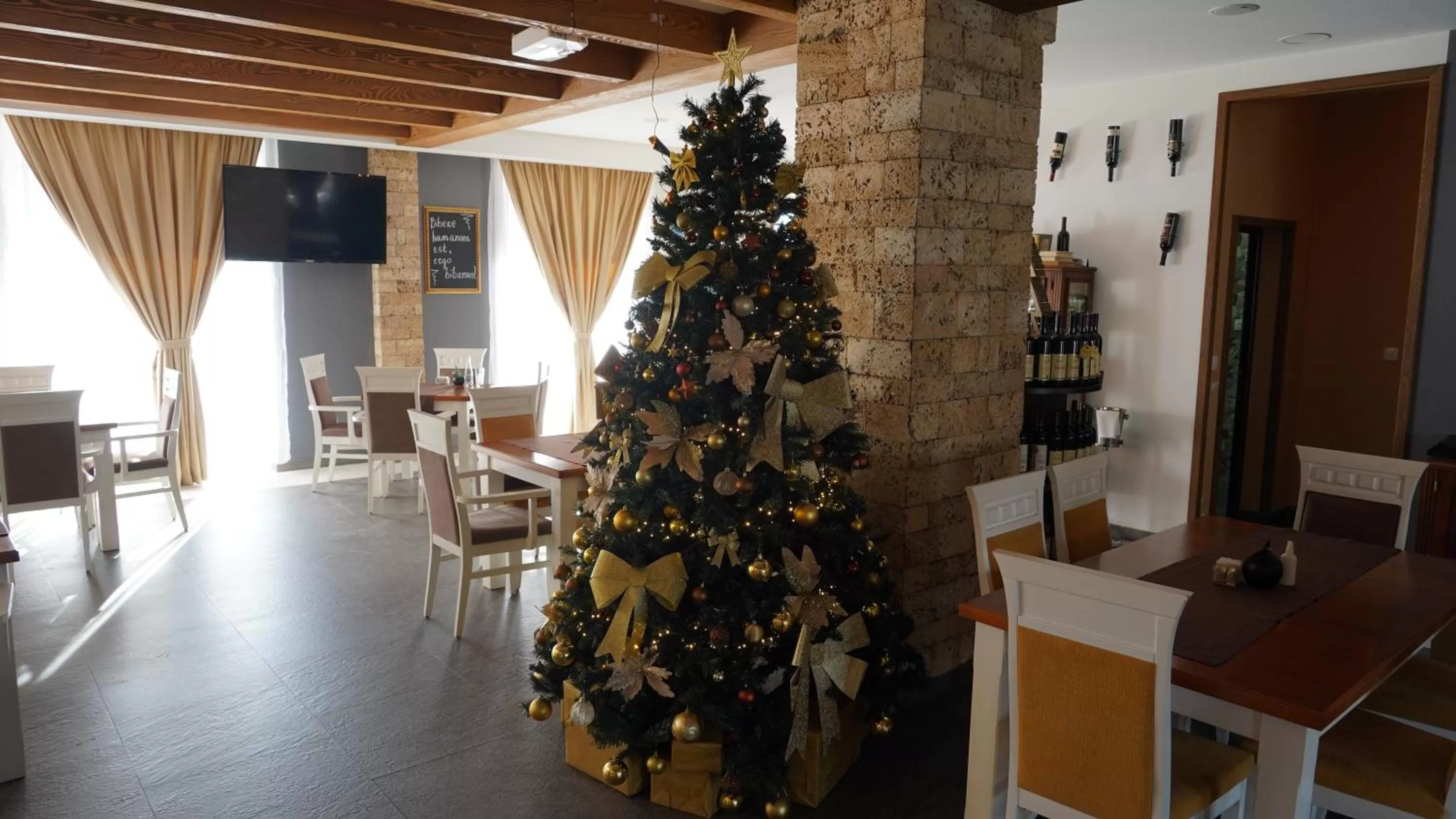 Lounge or bar in Hotel Serdar