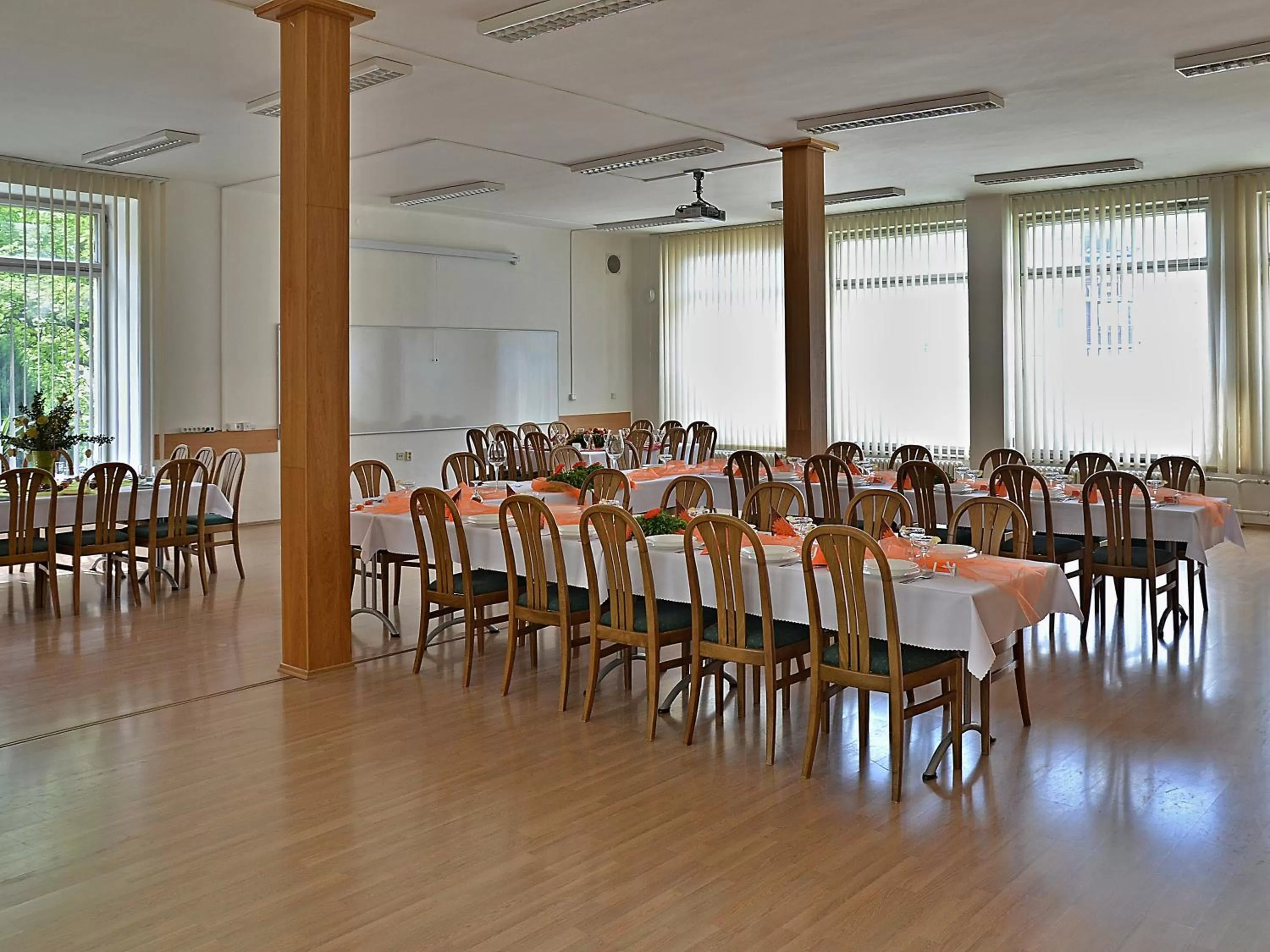 Restaurant/Places to Eat in hotel Dobruška