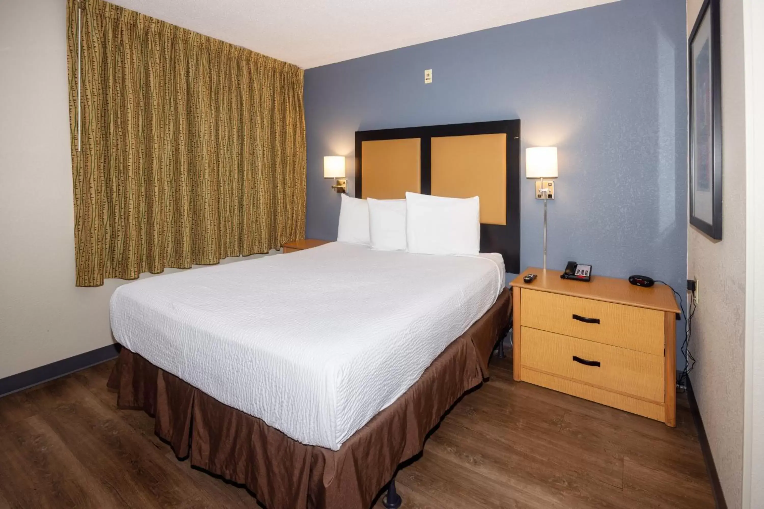 Deluxe Studio with 1 Queen Bed - Non-Smoking in TownePlace Suites by Marriott Annapolis Deluxe Studio with 1 Queen Bed - Non-Smoking in TownePlace Suites by Marriott Annapolis