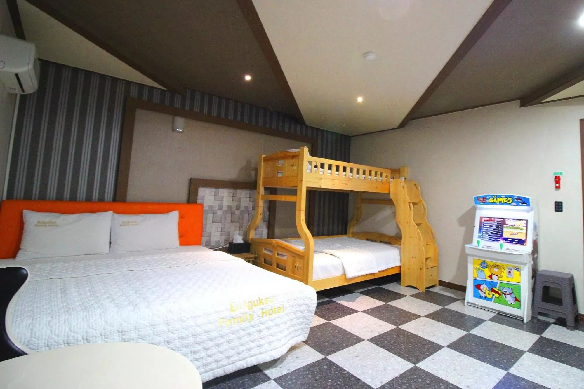 Deluxe Family Room in Kids & Family Hotel
