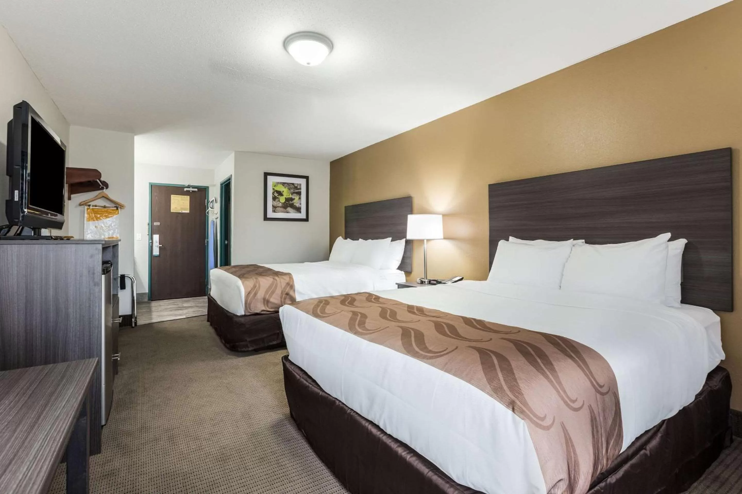 Photo of the whole room, Bed in Quality Inn Clare