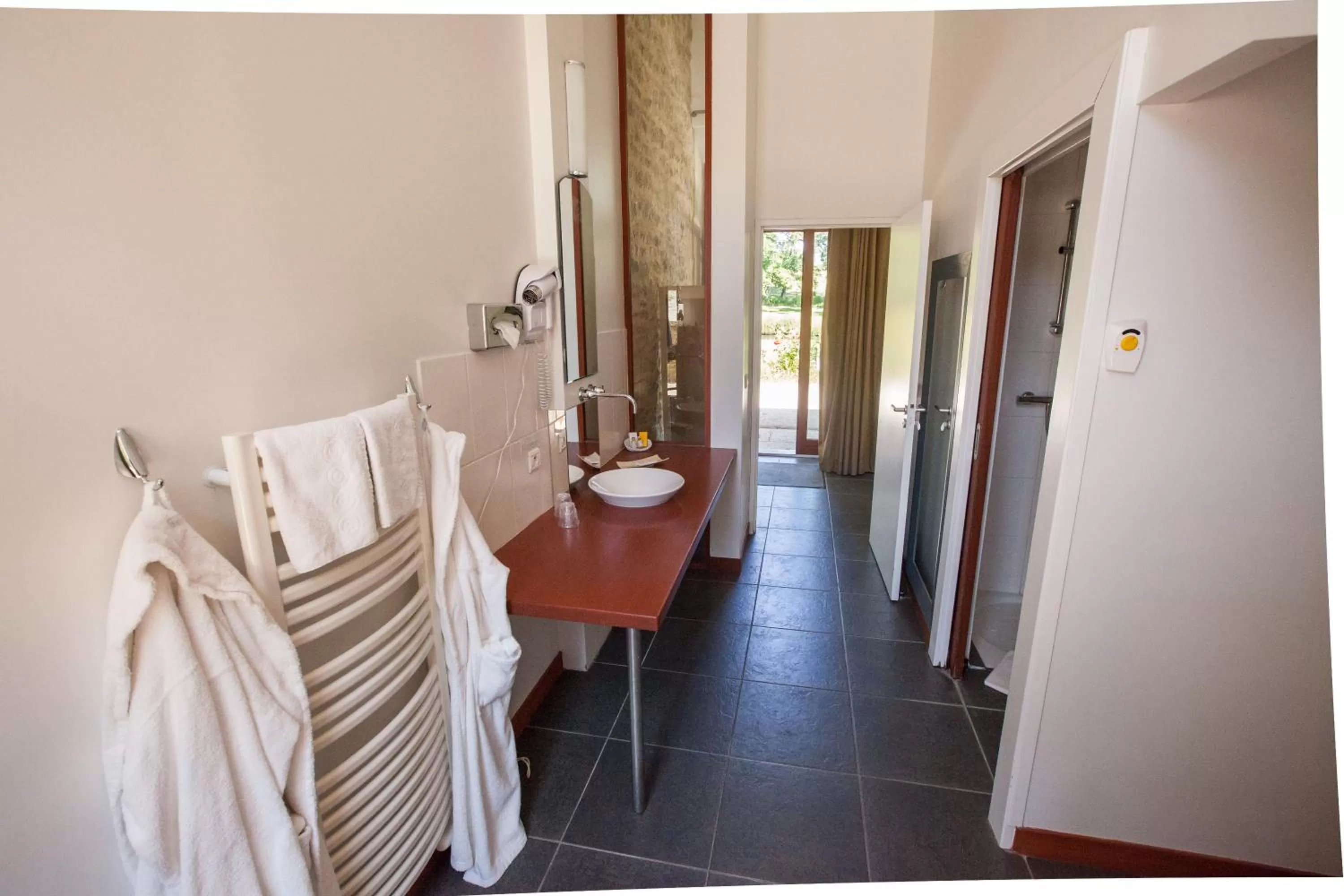 Bathroom, Bed in Château de Bellefontaine - Teritoria