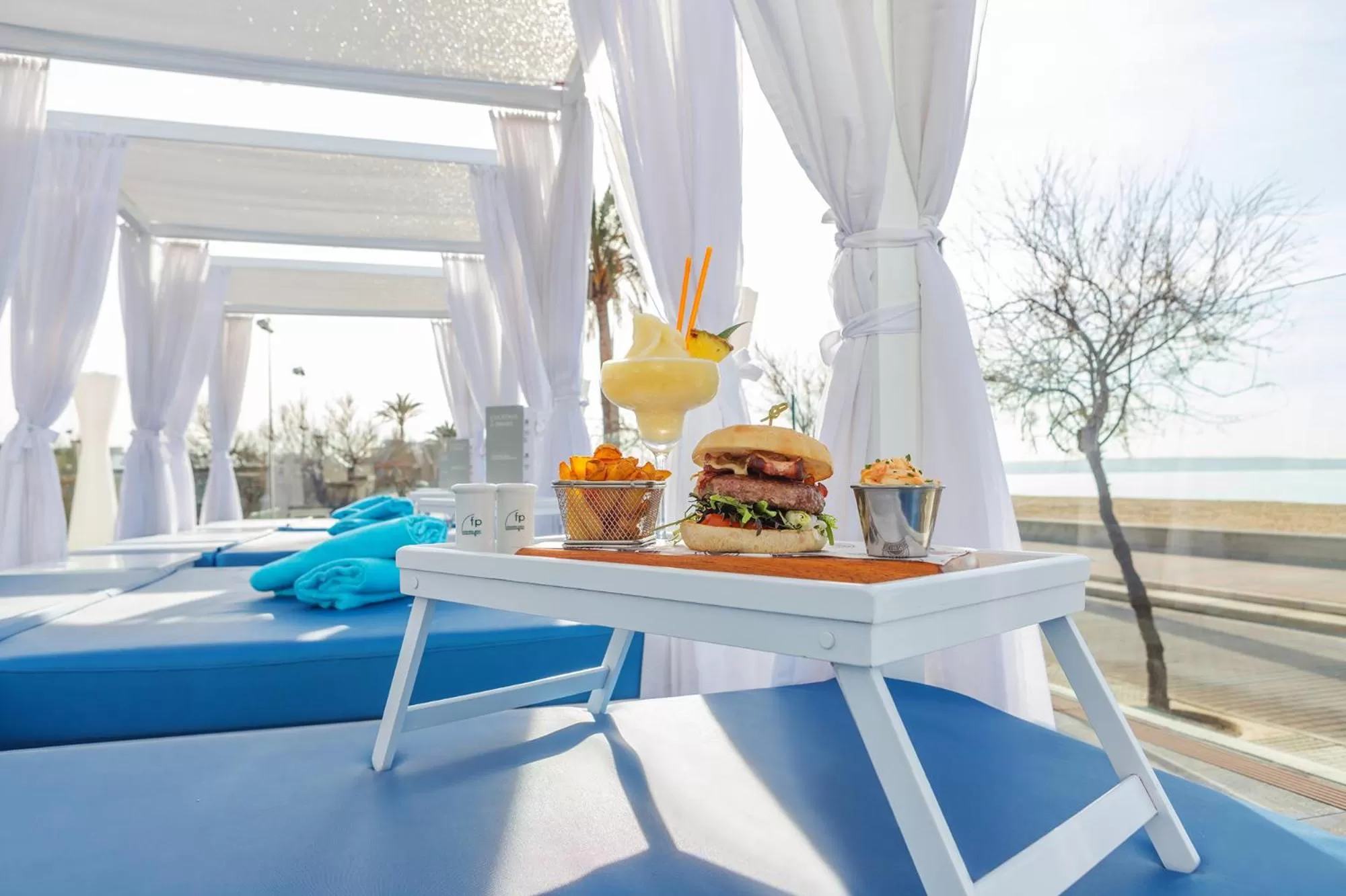 Restaurant/places to eat in Aparthotel Fontanellas Playa