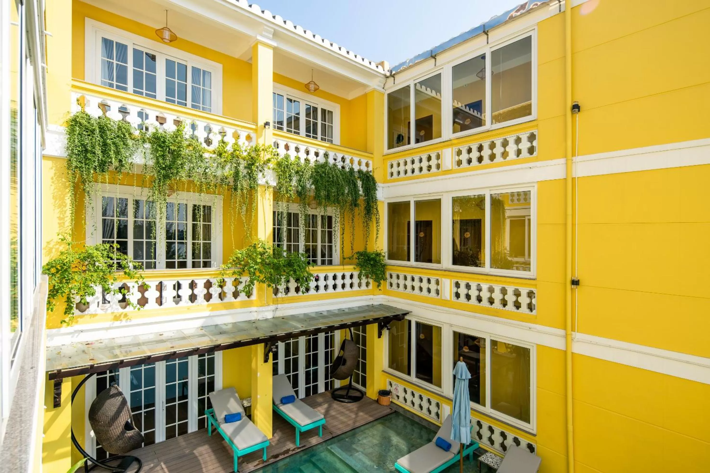 Property building in TRIPLE Riverside Villa Hotel HoiAn