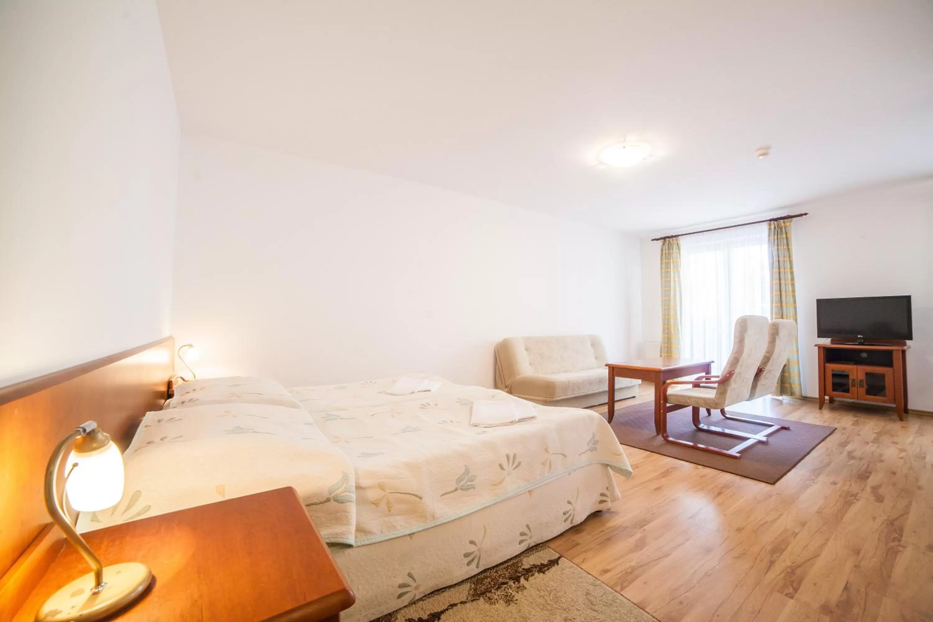 Photo of the whole room, Bed in Olymp