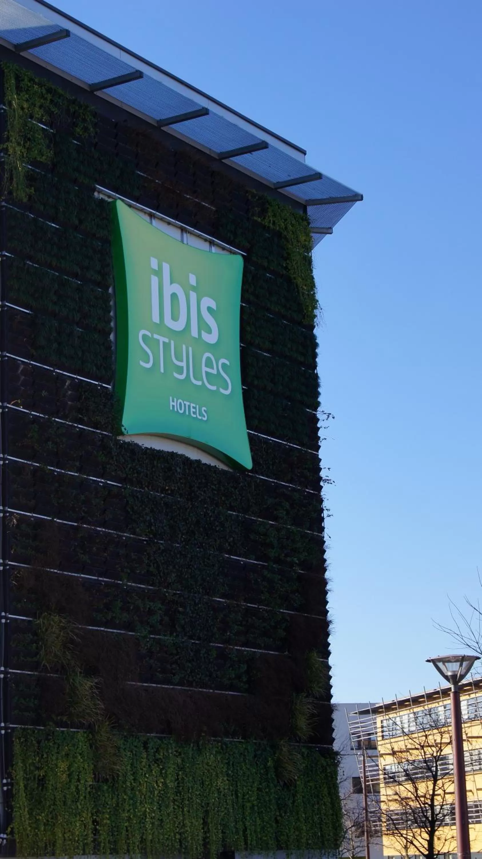 Logo/Certificate/Sign in ibis Styles Romans-Valence Gare TGV