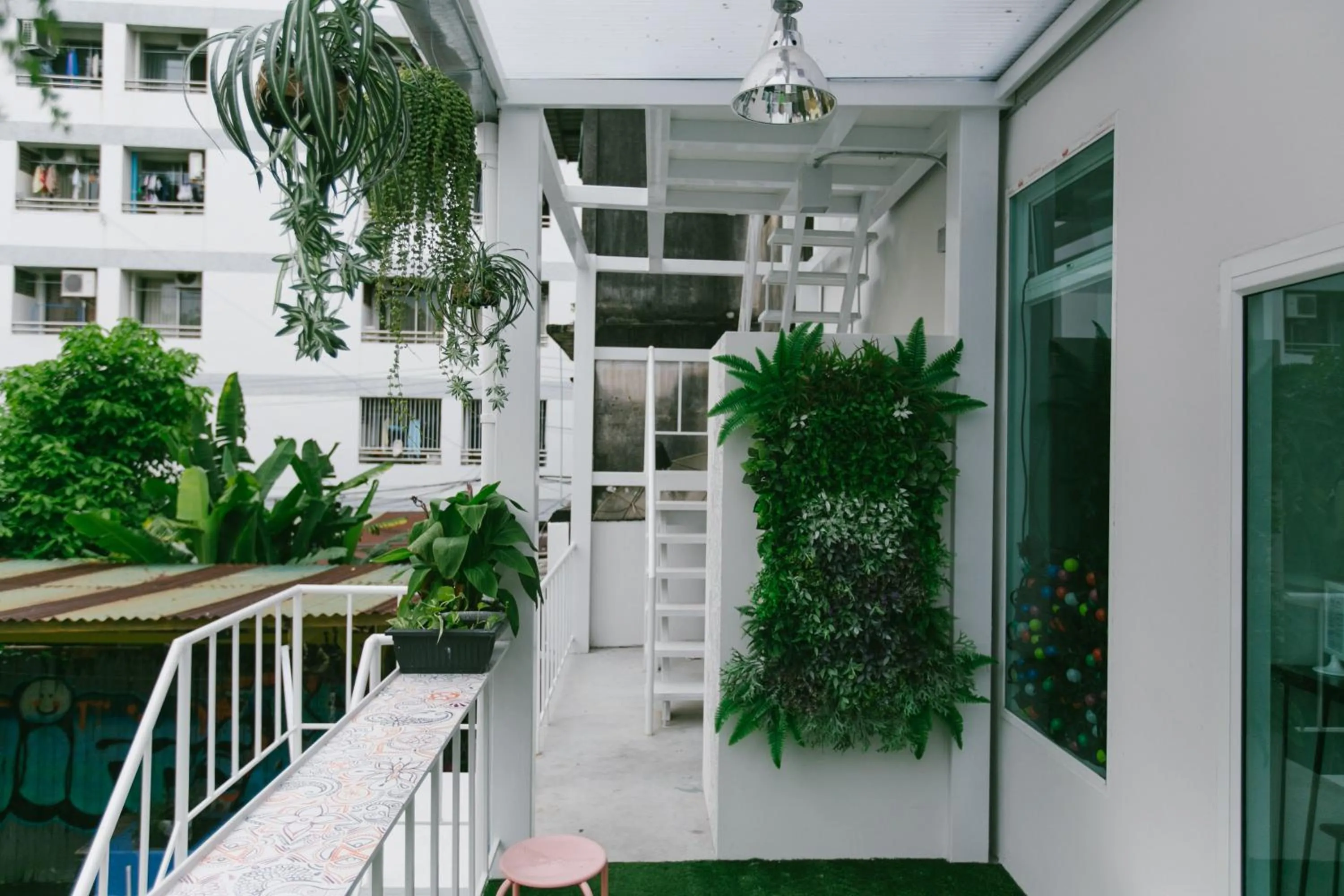 Balcony/Terrace in Diff Hostel