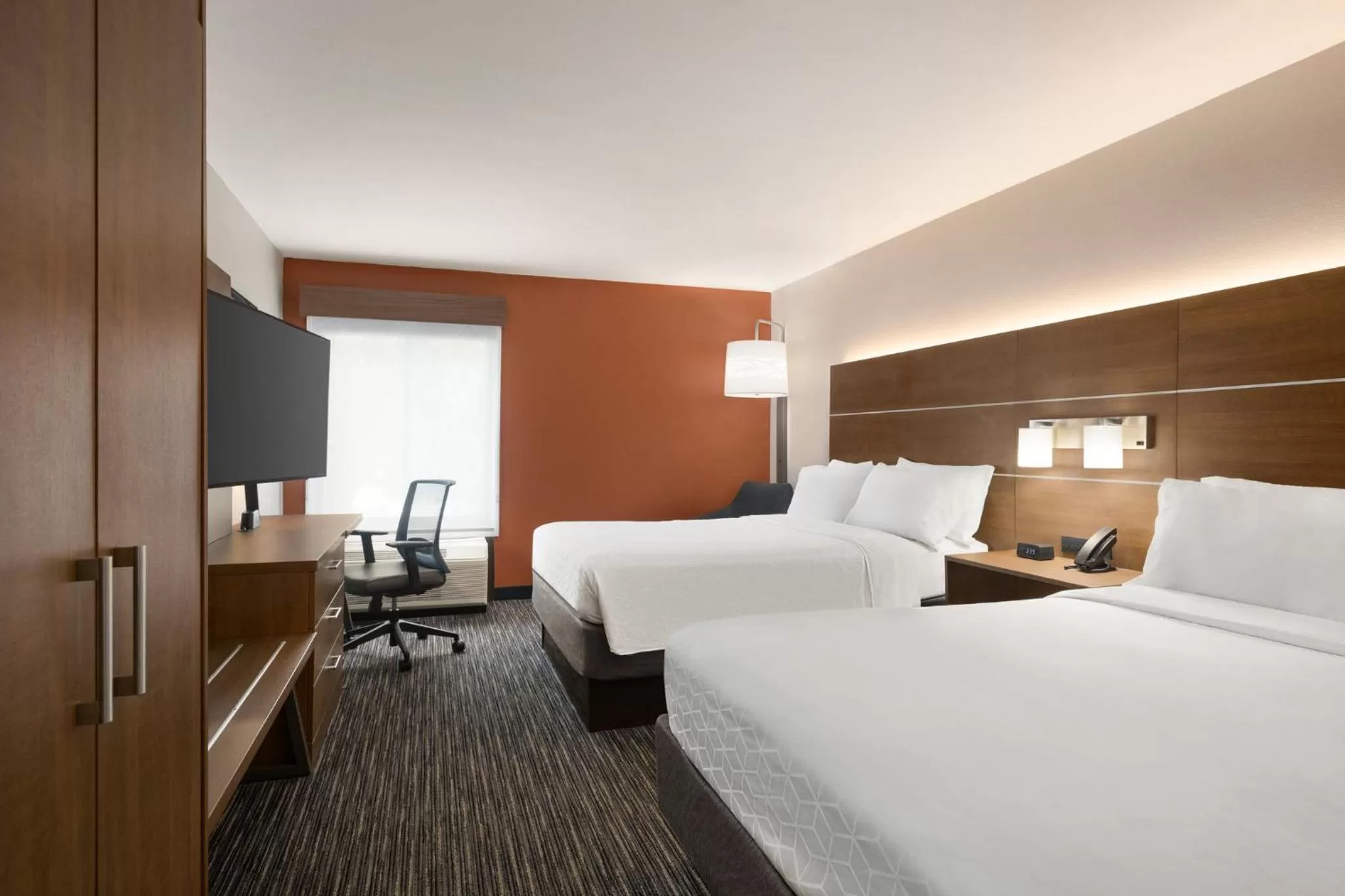 Photo of the whole room, Bed in Holiday Inn Express Vero Beach-West I-95 by IHG
