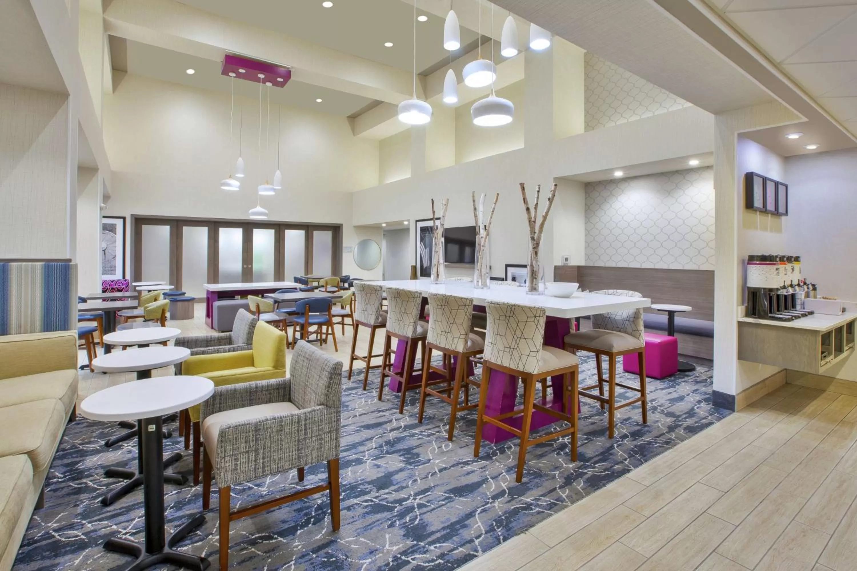 Lobby or reception in Hampton Inn & Suites Oakwood Village-Cleveland