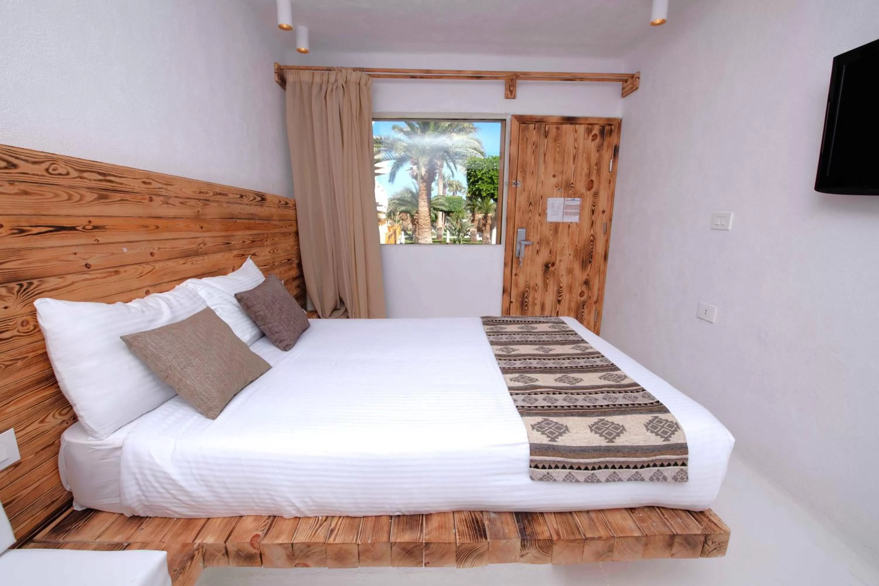 Shotgun Room in Meraki Resort - Adults Only