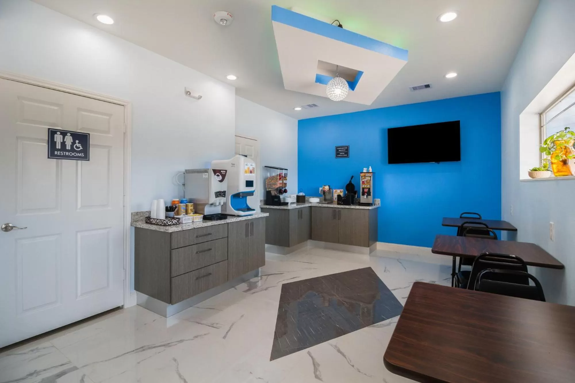 Continental breakfast in Americas Best Value Inn- Aldine Westfield