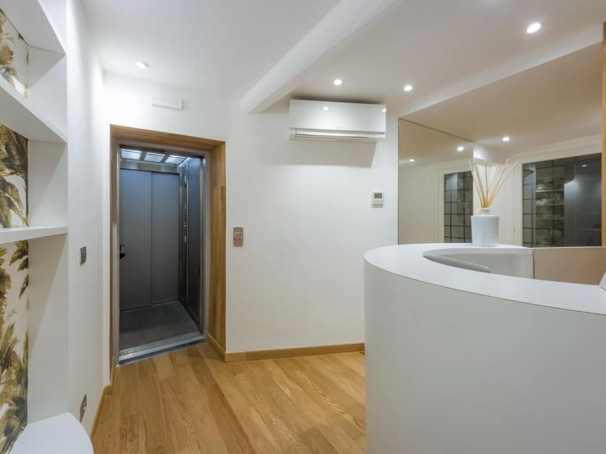 elevator in Renascentia in Florence - Adults Only