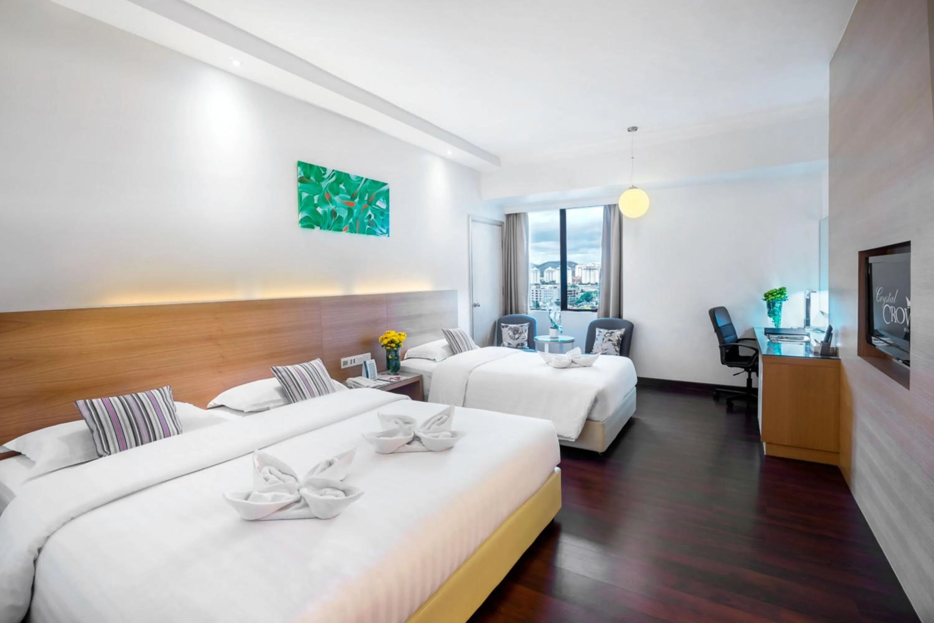 Bed in Crystal Crown Hotel Petaling Jaya