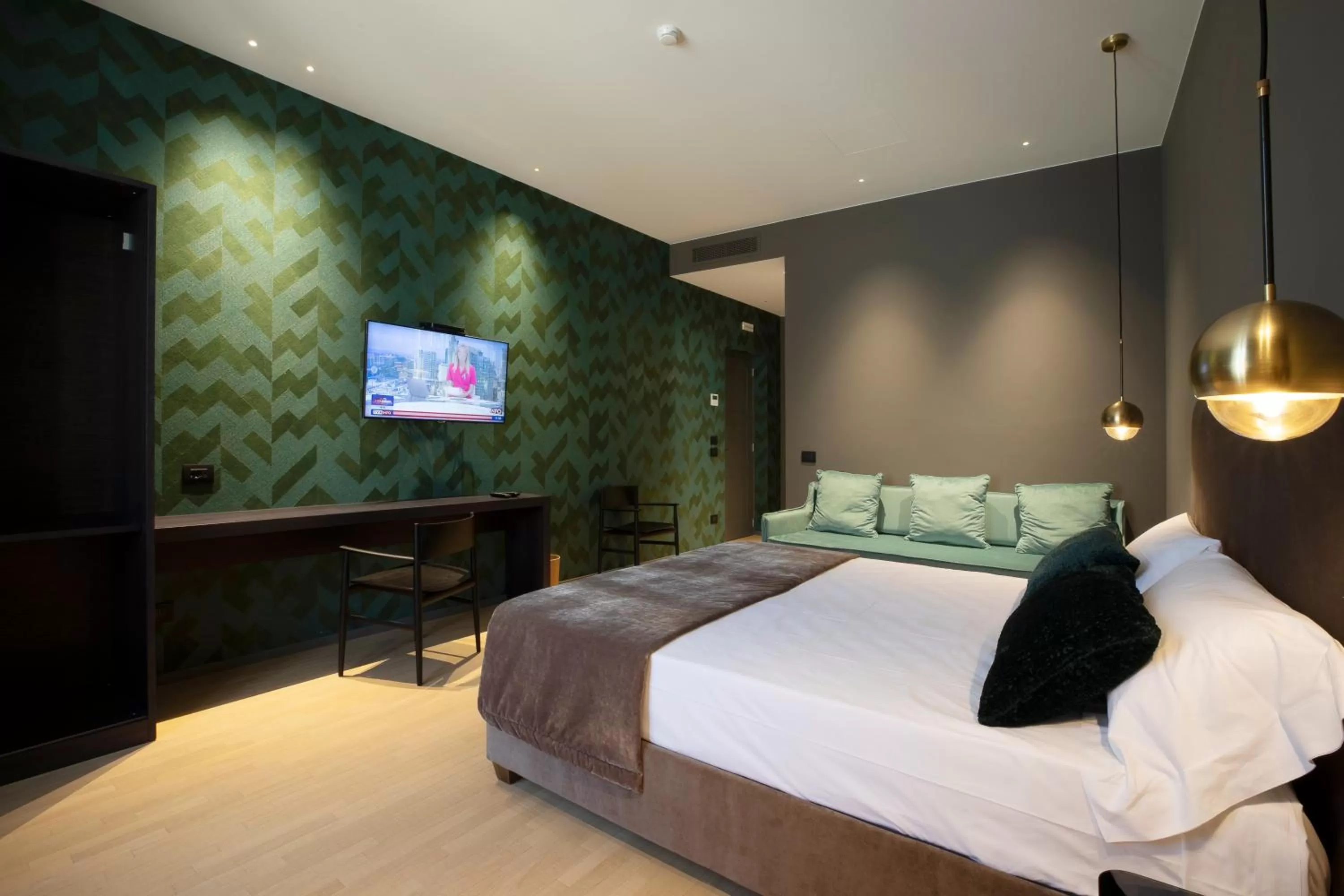 TV and multimedia, Bed in Re Sale Boutique Hotel