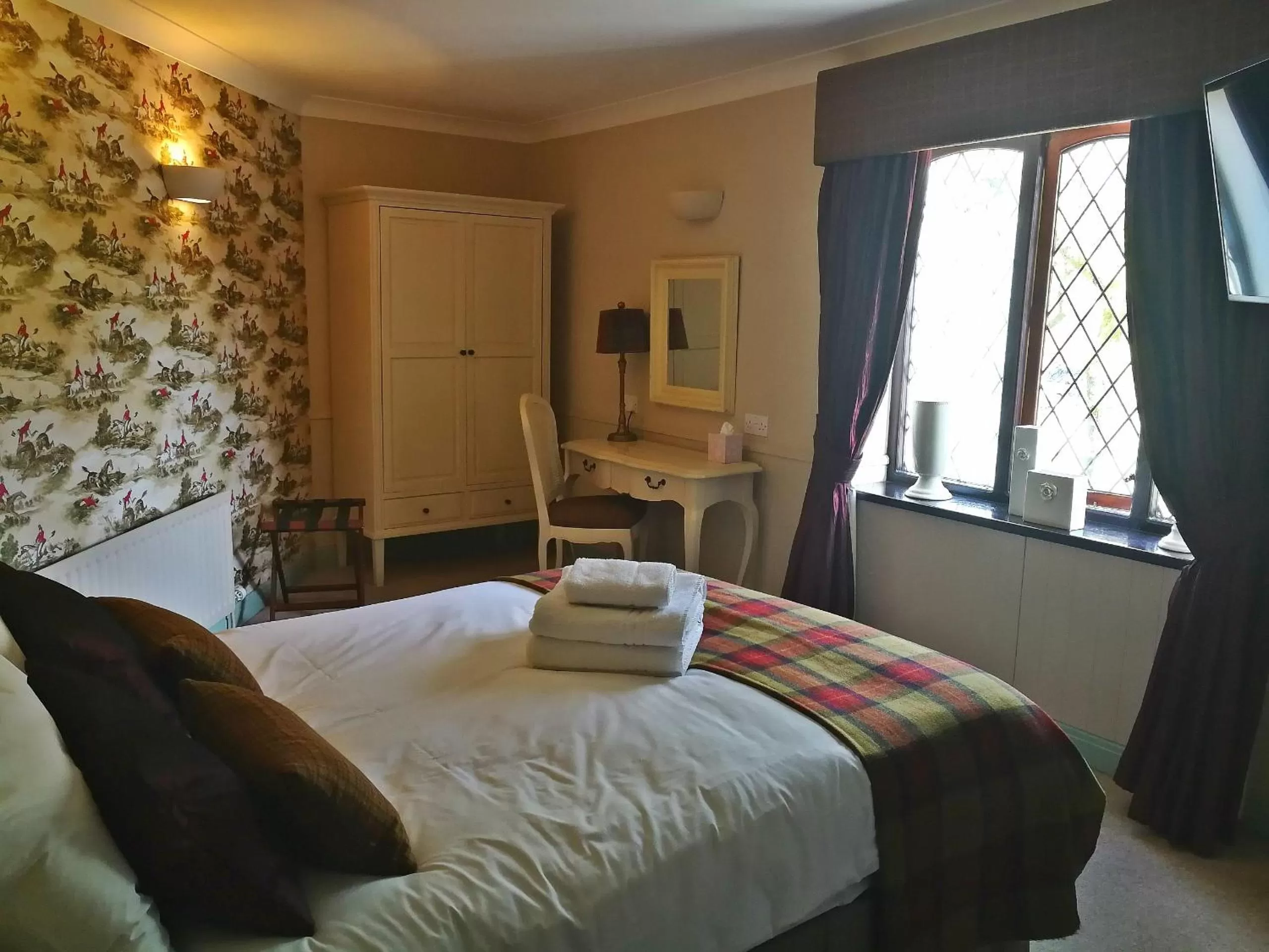 Bed in The Red Lion Hawkshaw