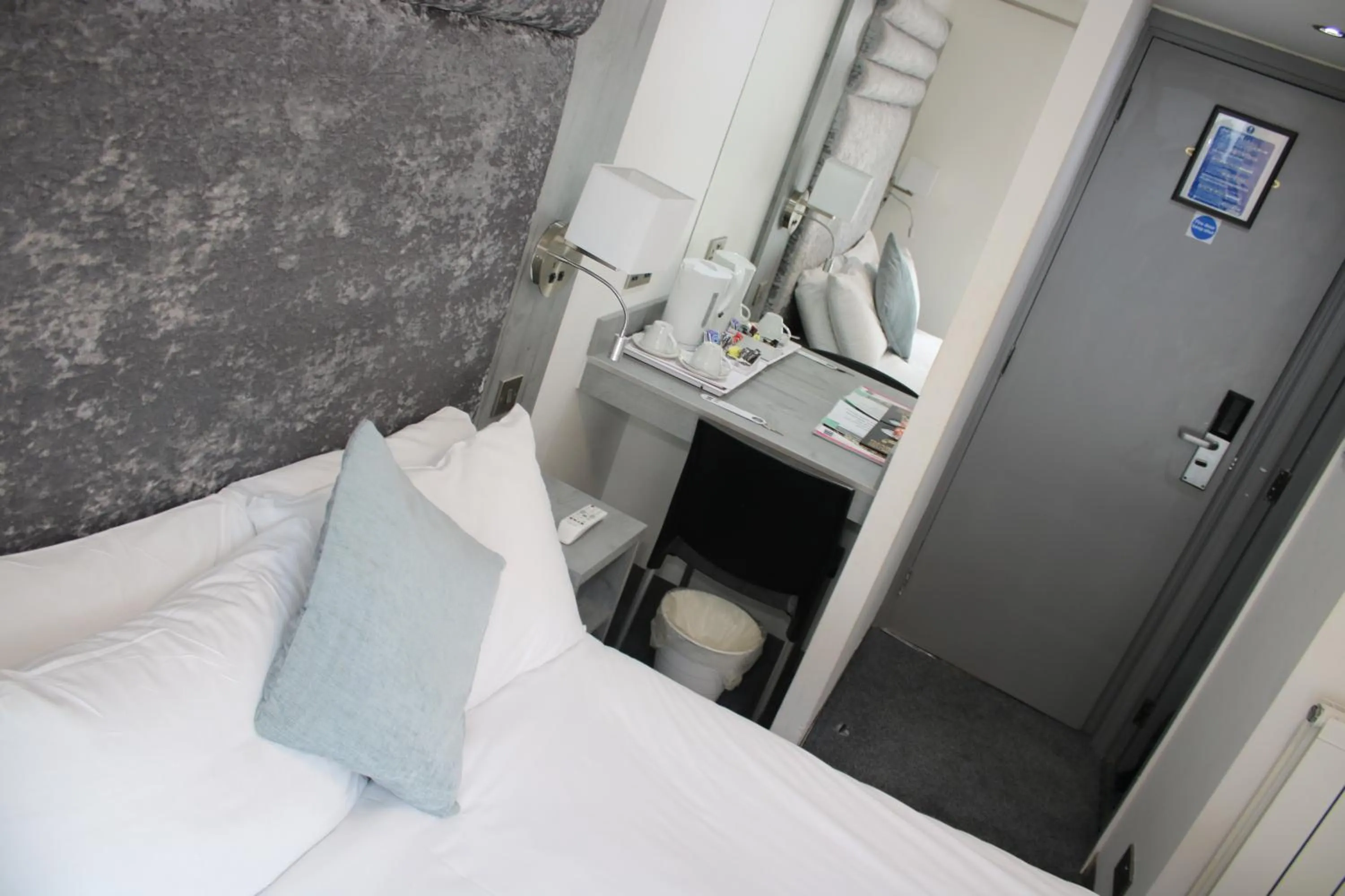 Bed in Brunswick Merchant City Hotel