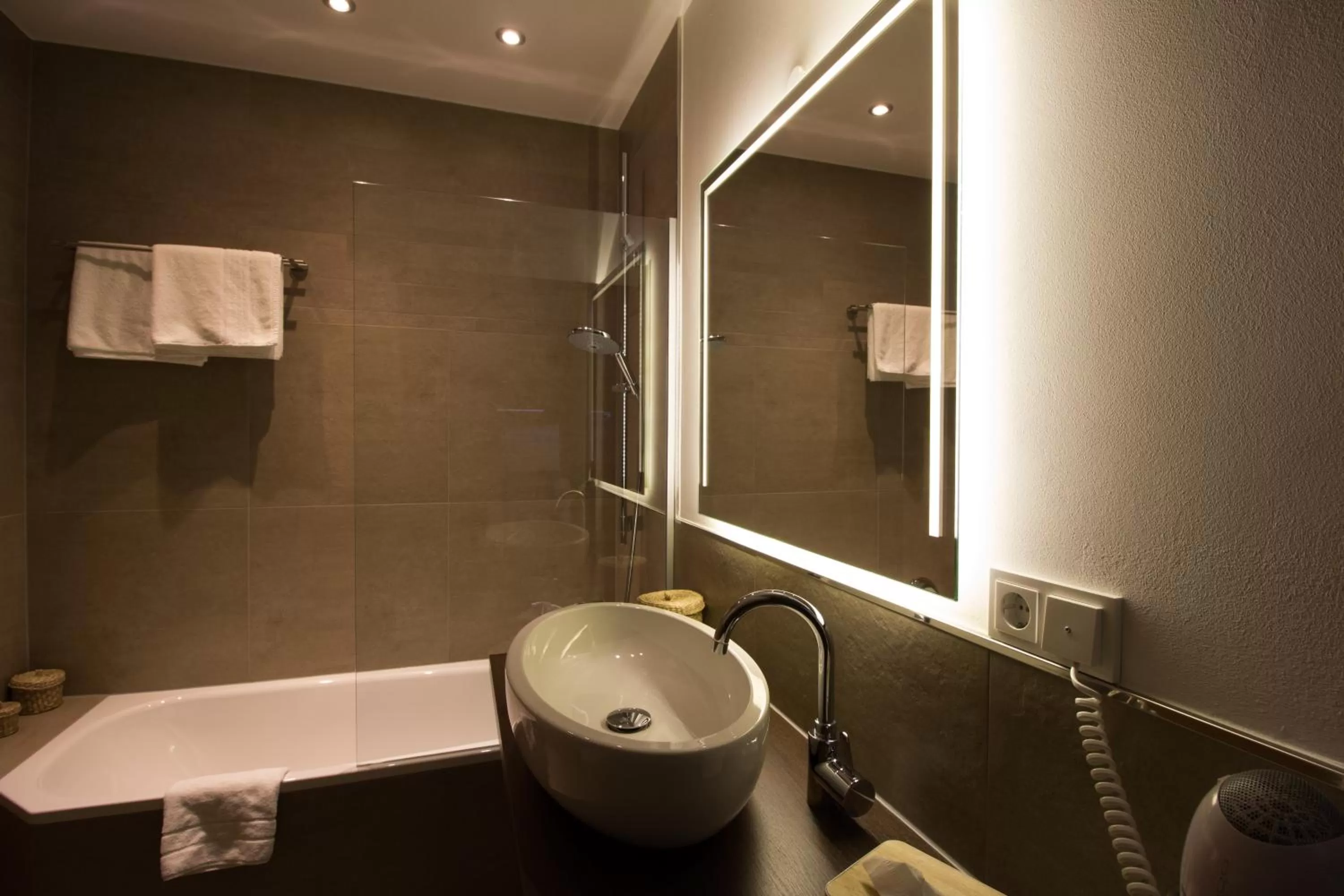 Bathroom in HOTEL PARQÉO im A66