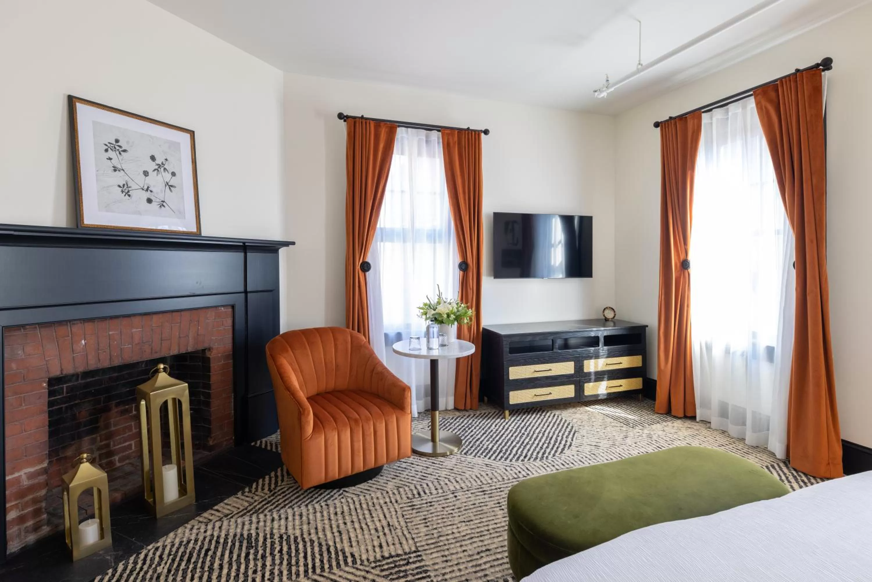 Seating area, Bed in Hotel Thaxter