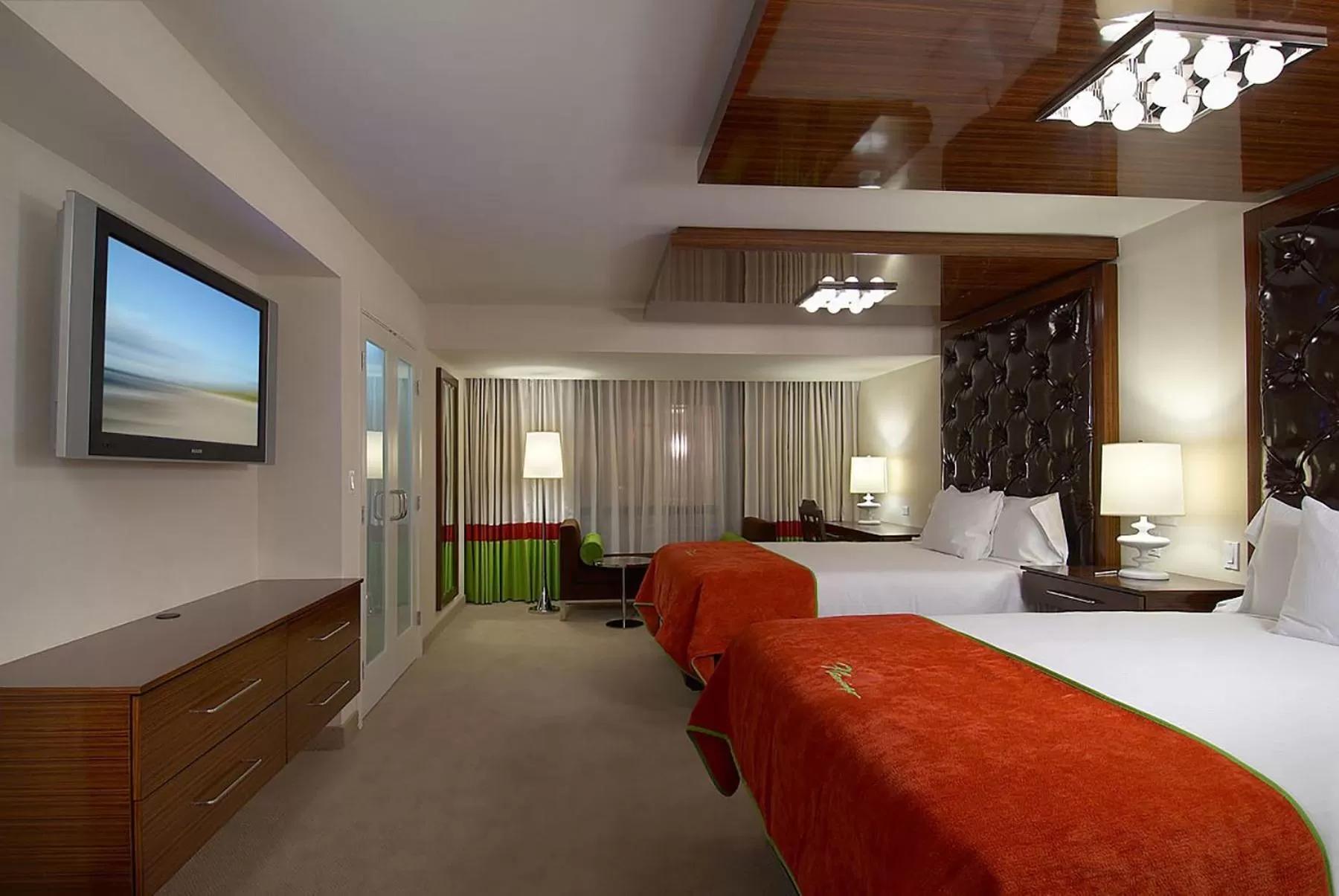 Photo of the whole room, Bed in Flamingo Las Vegas Hotel & Casino