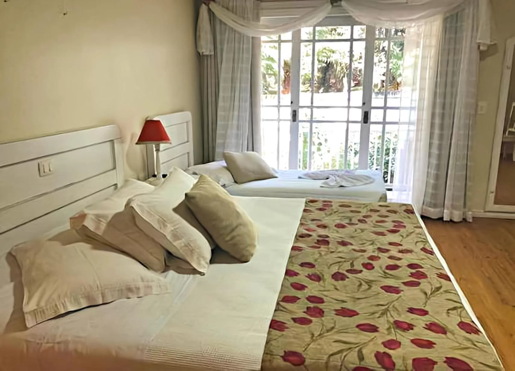 Photo of the whole room, Bed in Pousada dos Anjos