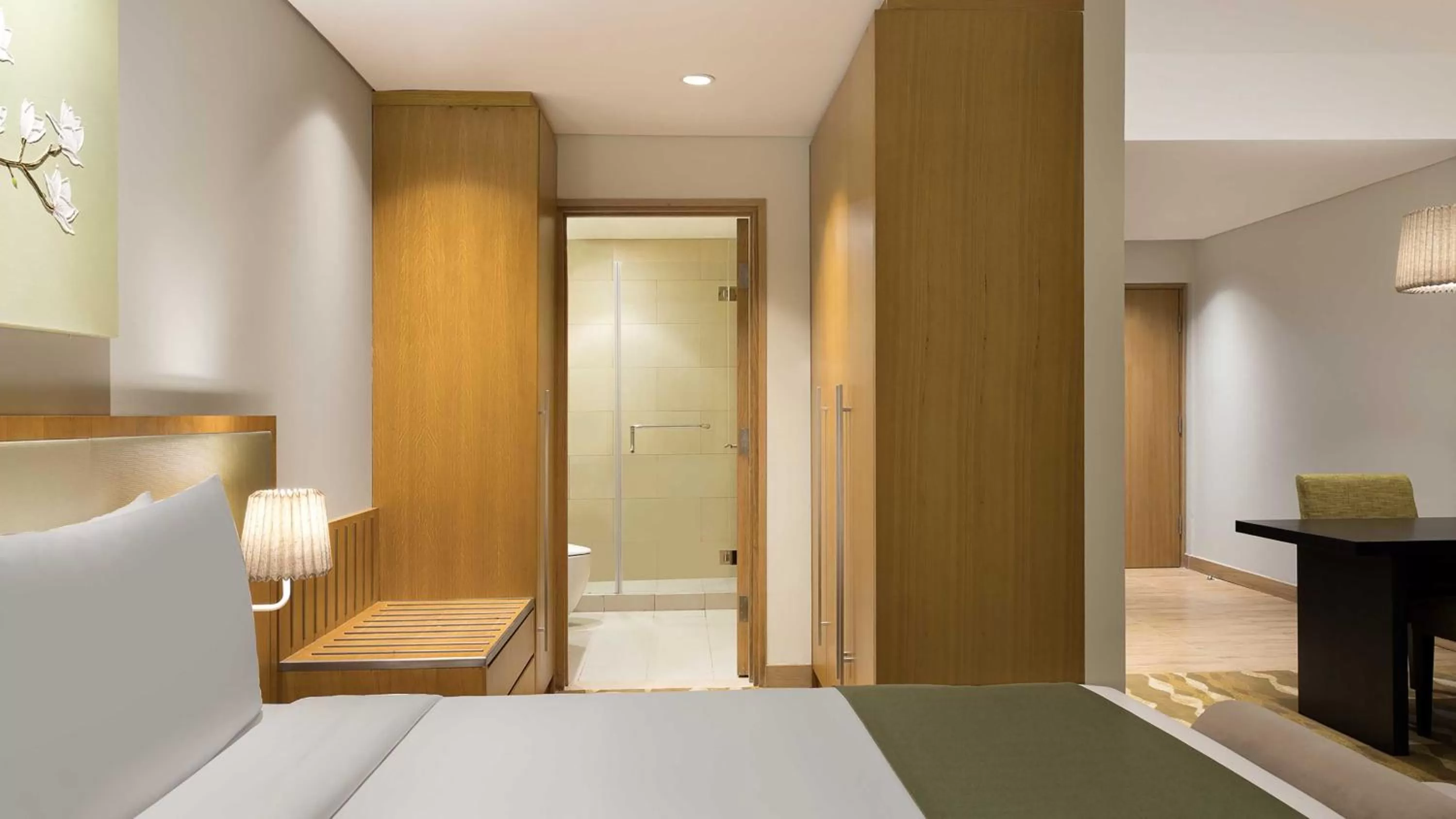 Bedroom, Bed in Holiday Inn & Suites Jakarta Gajah Mada by IHG