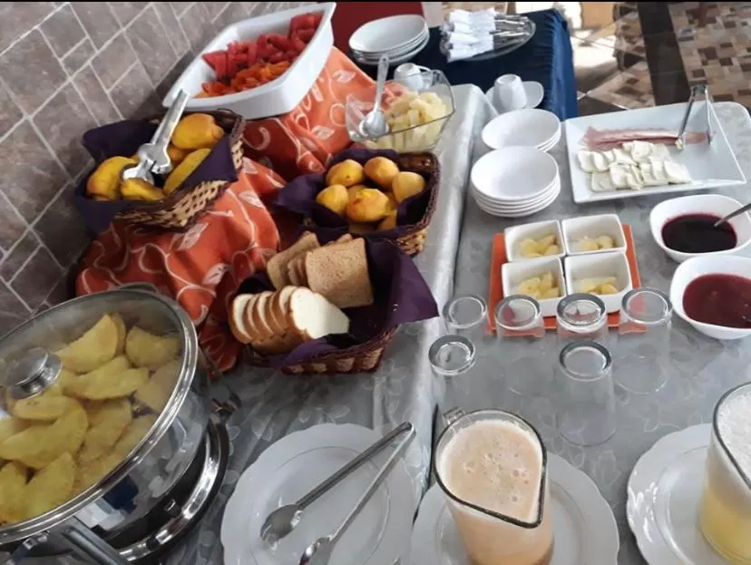 Breakfast in House Center