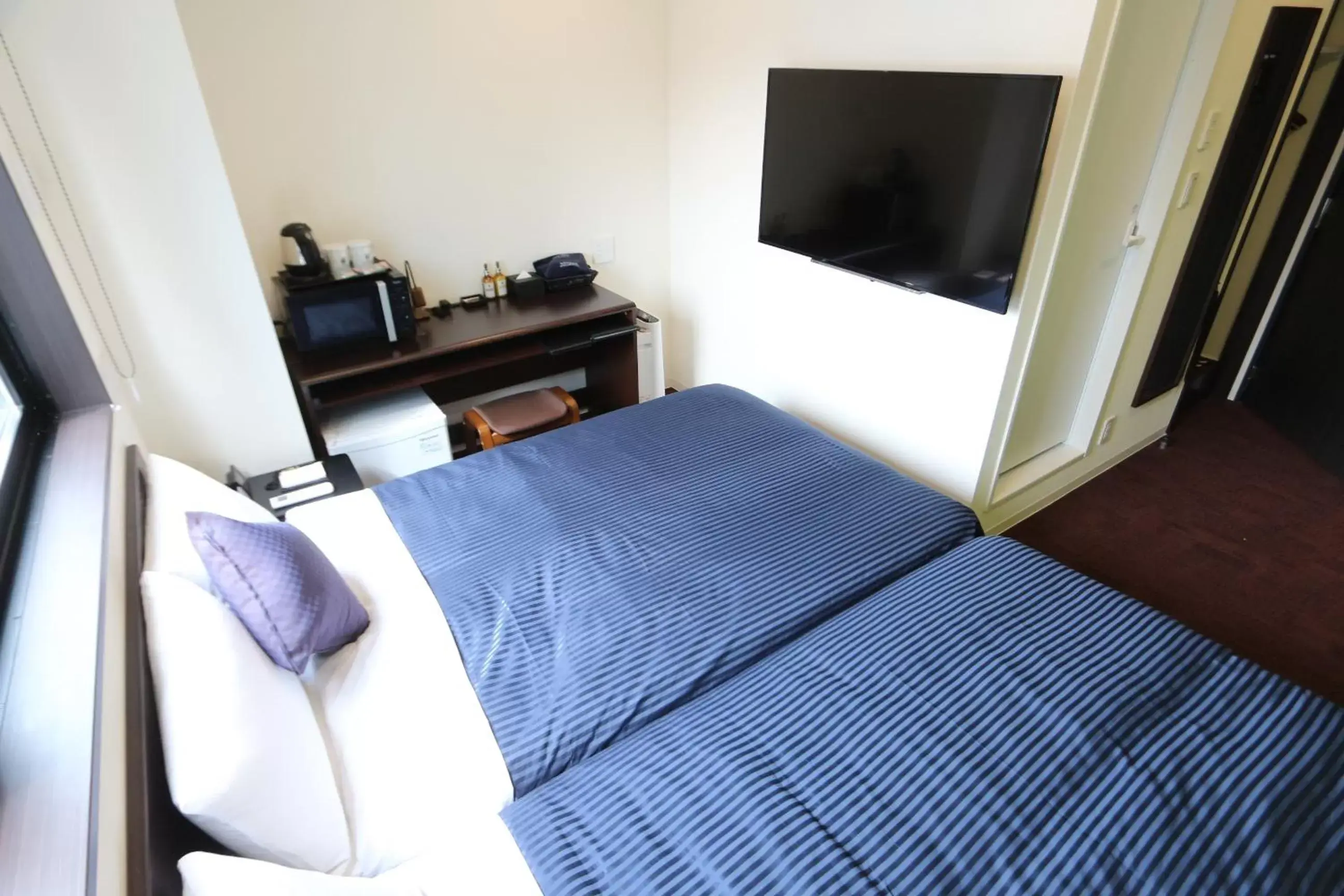 Twin Room - Smoking in HOTEL LiVEMAX Ueno-Ekimae Twin Room - Smoking in HOTEL LiVEMAX Ueno-Ekimae