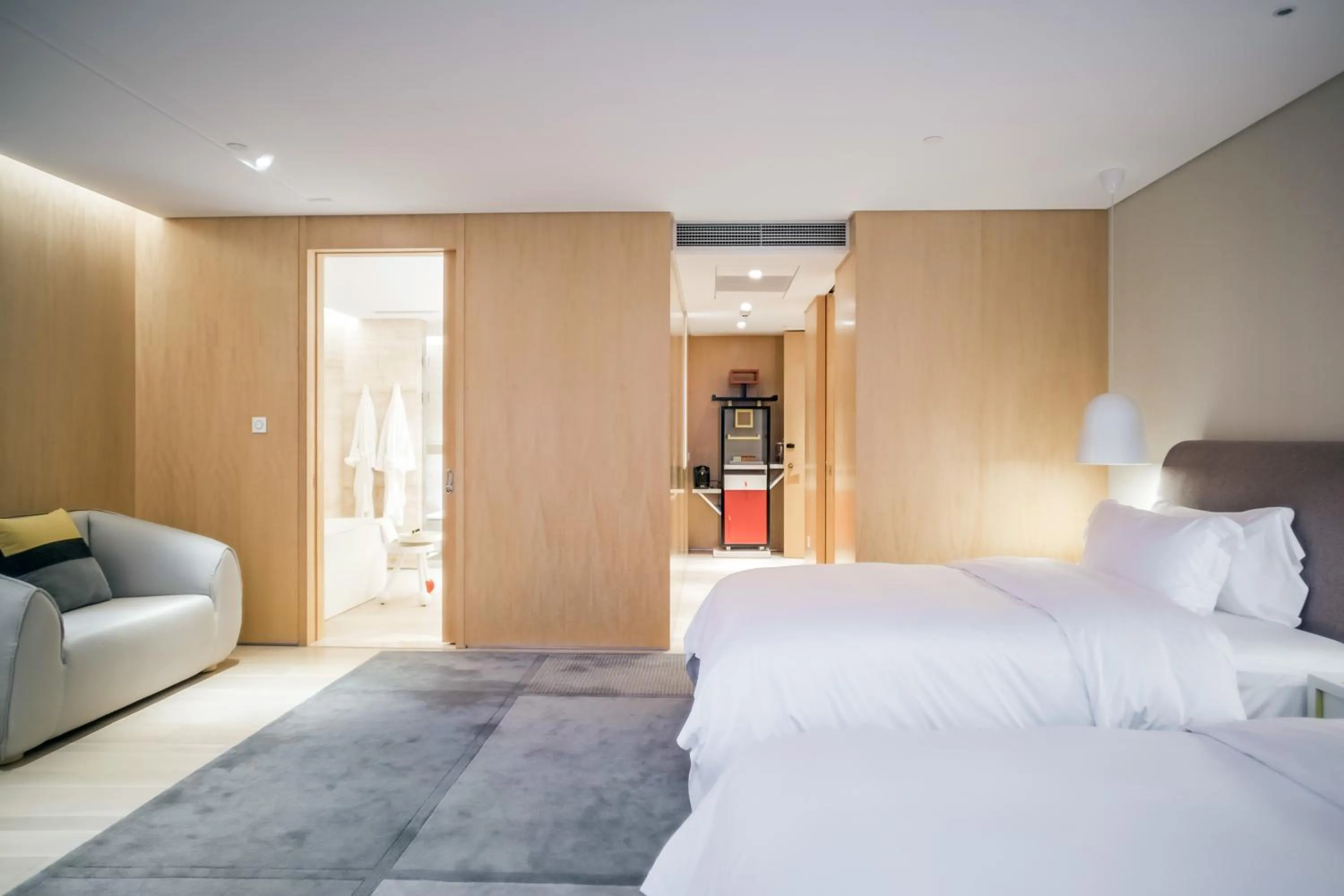 Bed in The Sifang Hotel Nanjing, Autograph Collection