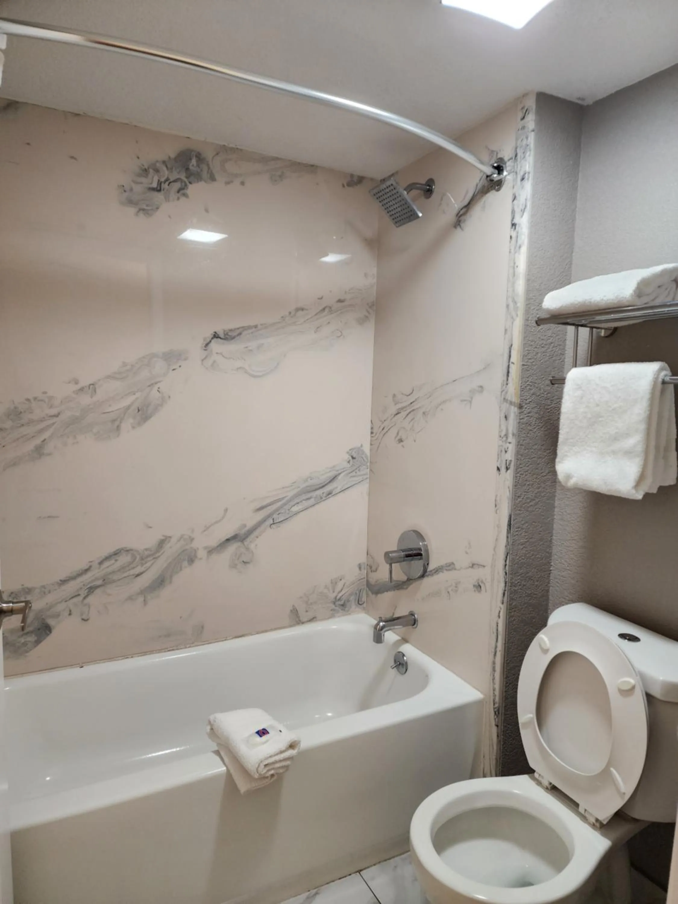 Shower in Studio 6 Sacramento, CA Natomas