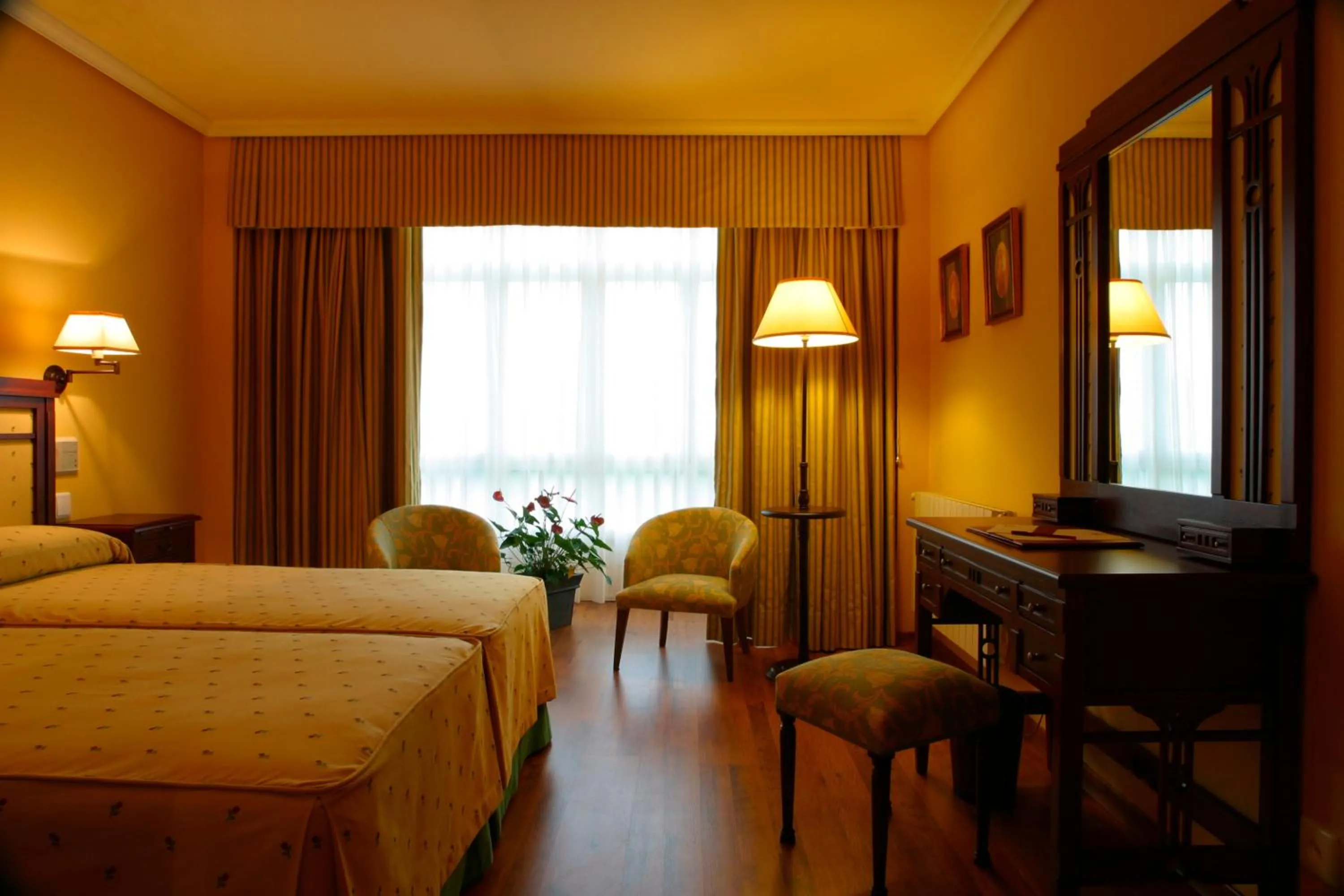 Bed in Silken Spa La Hacienda De Don Juan