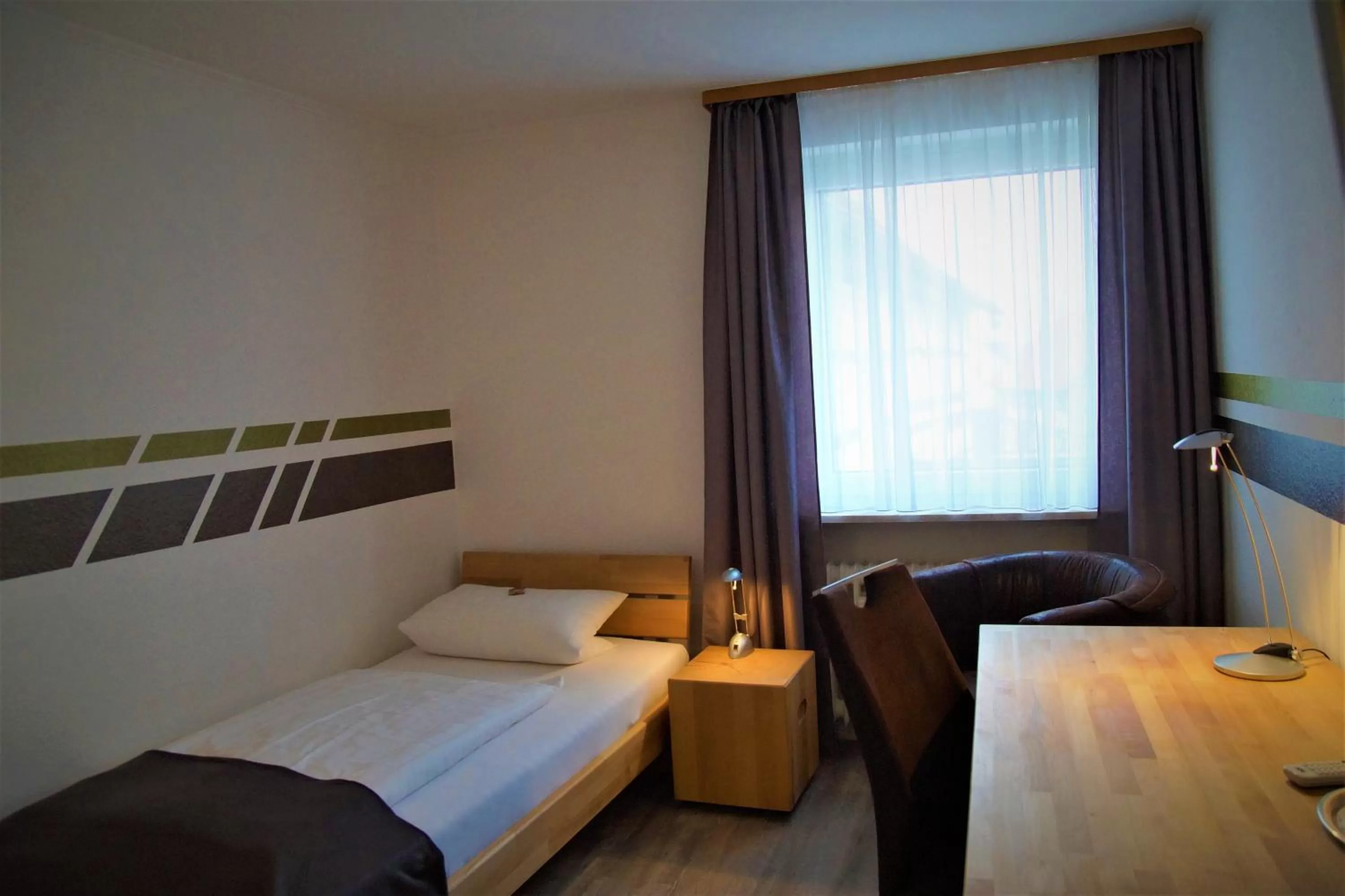 Photo of the whole room, Bed in Bei Meier`s zum weißen Roß