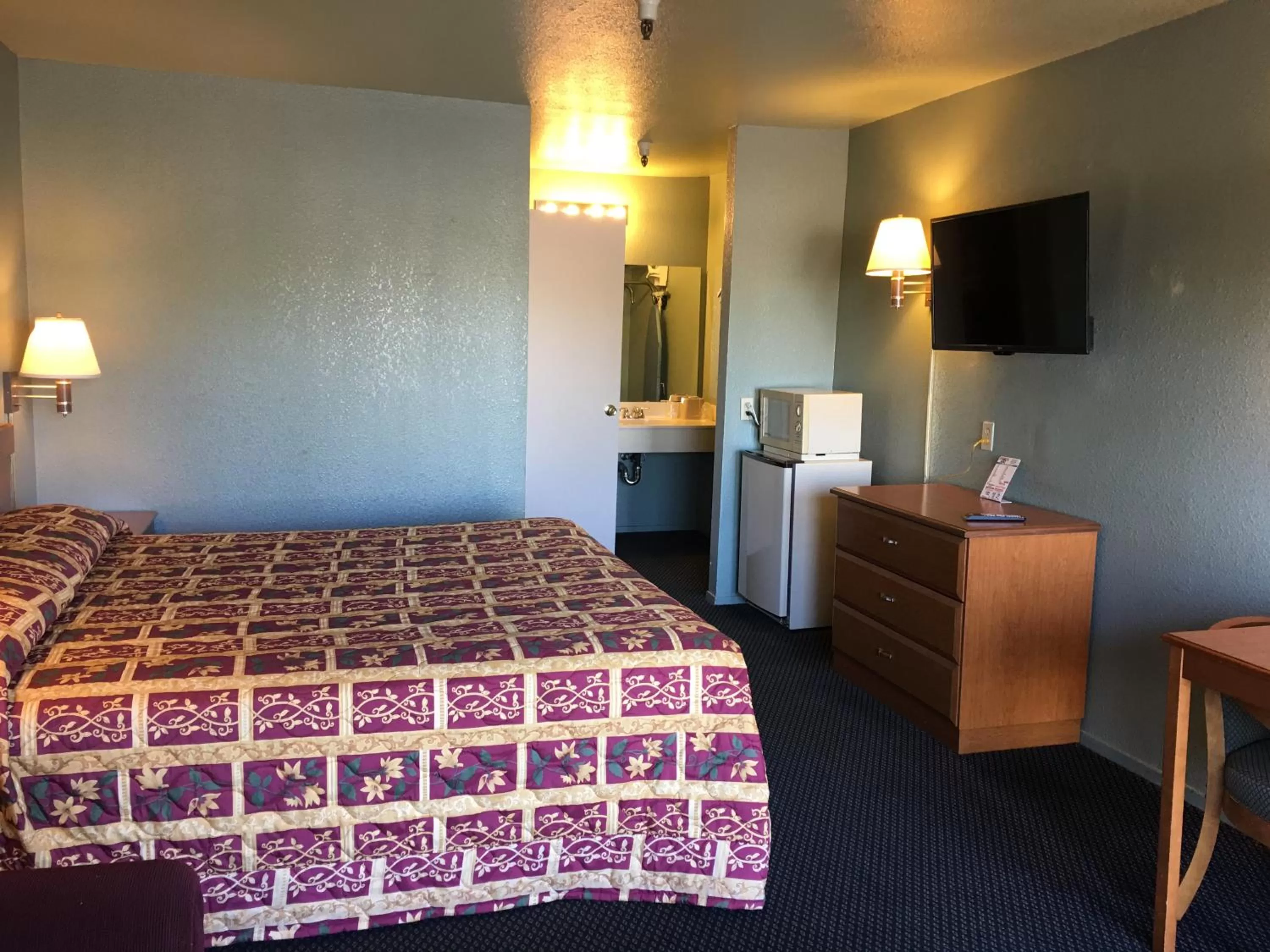 Bed in Applegate Inn