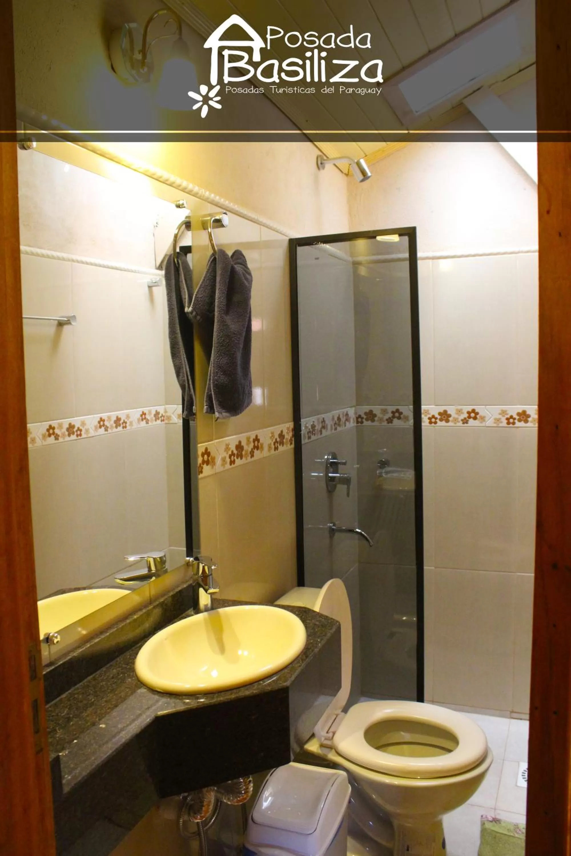 Bathroom in Posada Basiliza, Encarnación PY