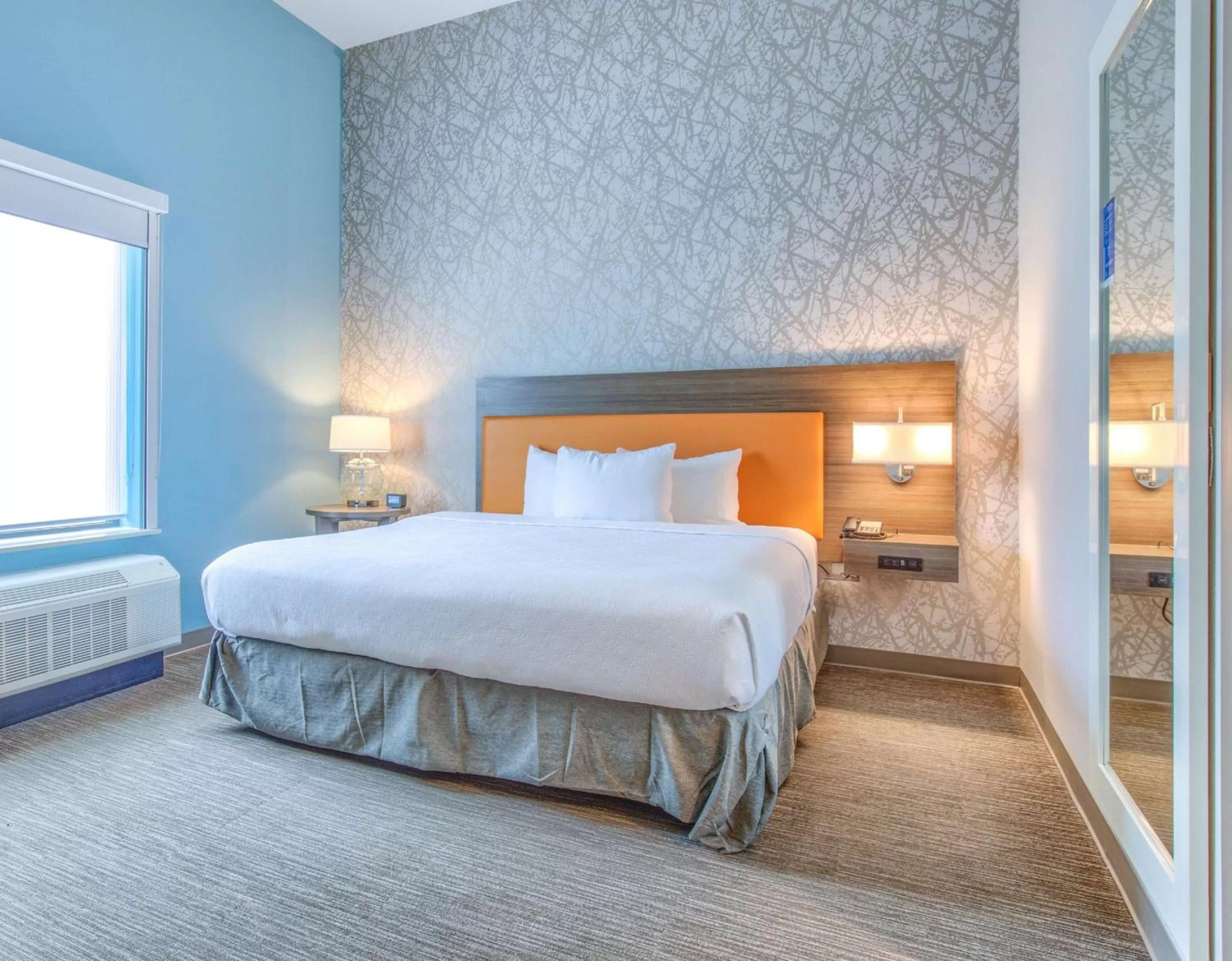 Bed in Home2 Suites by Hilton Mobile West I-10 Tillmans Corner