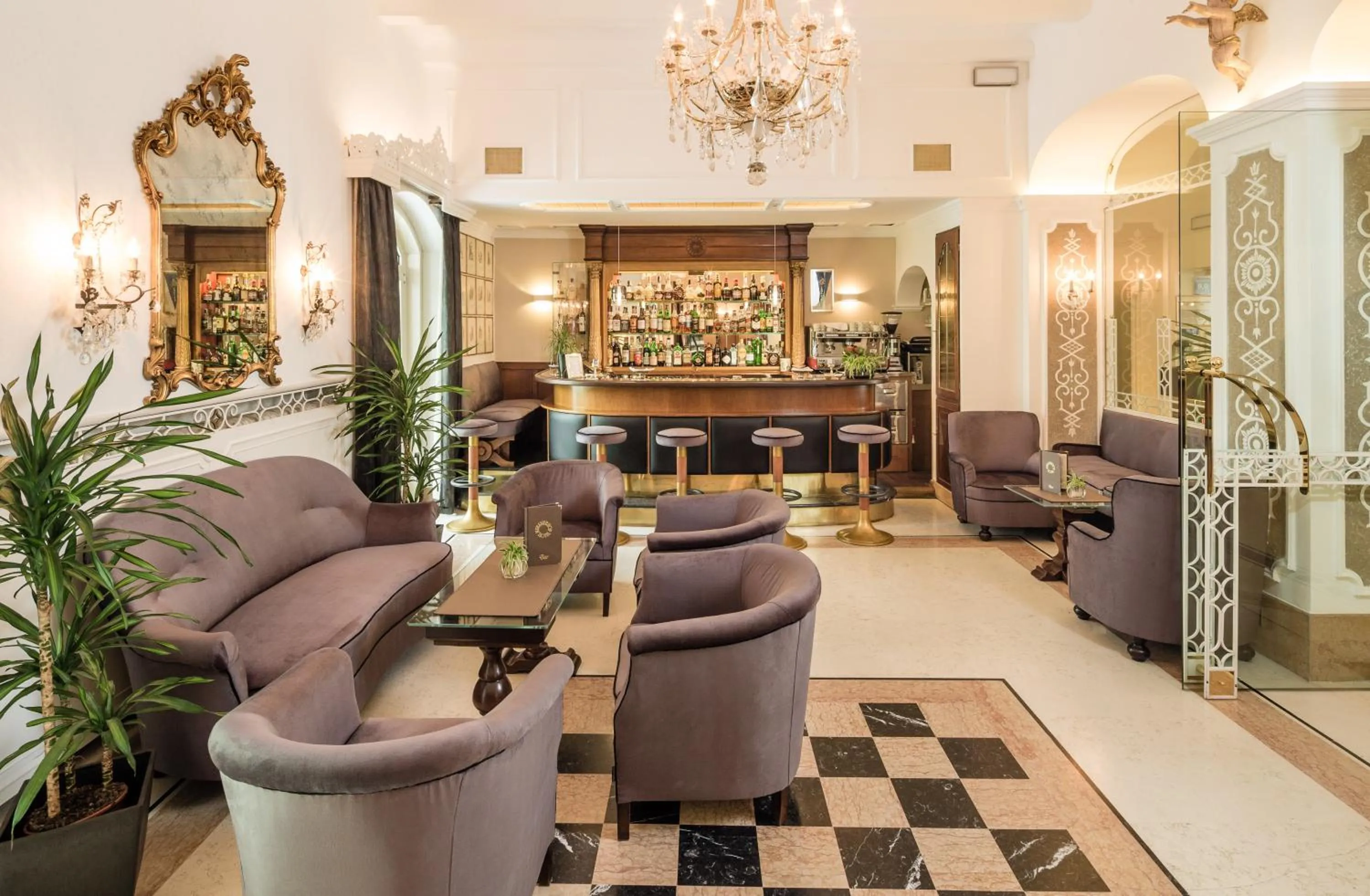 Lounge or bar in Classic Hotel Meranerhof