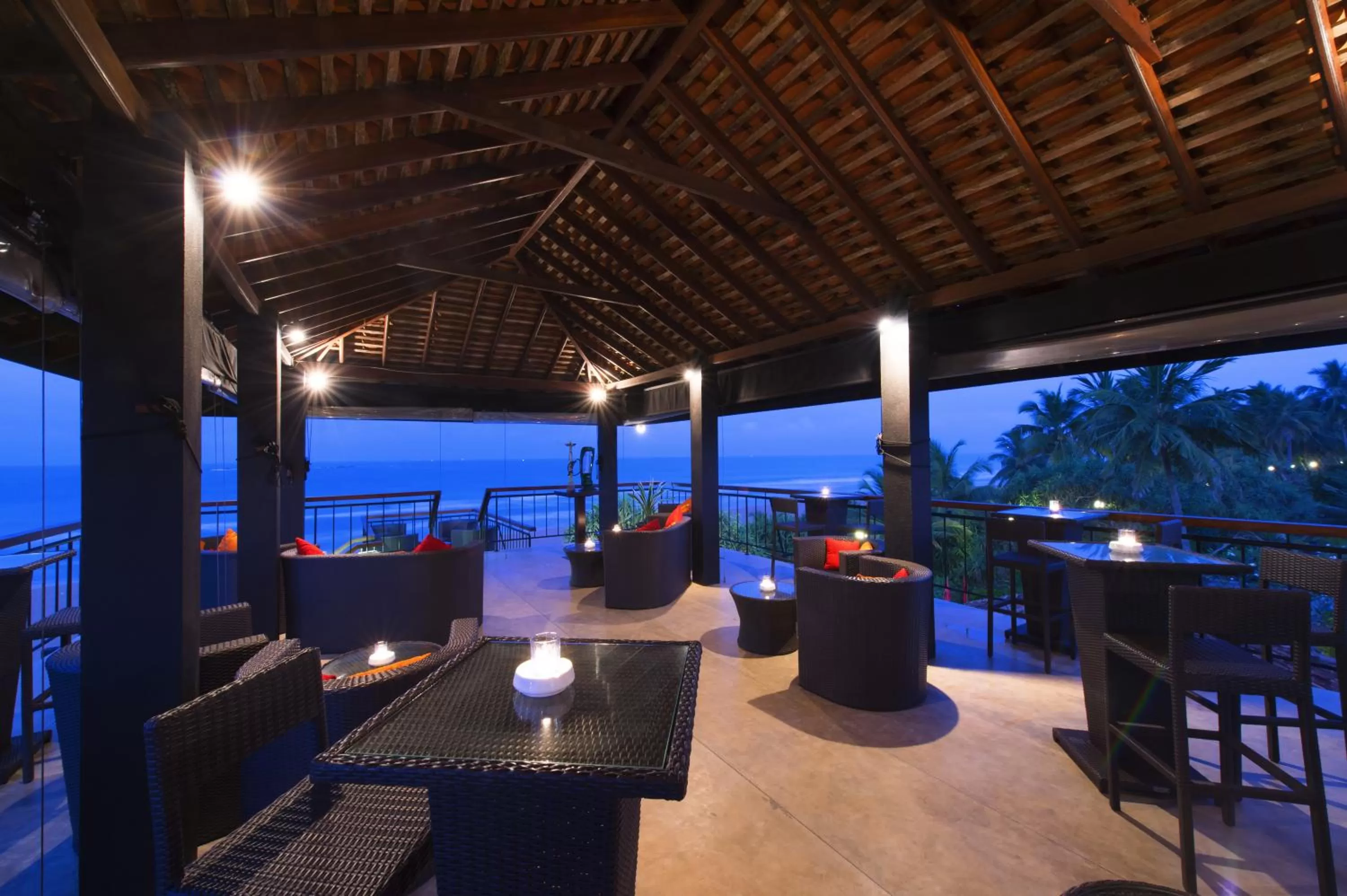 Communal lounge/ TV room in Thaala Bentota