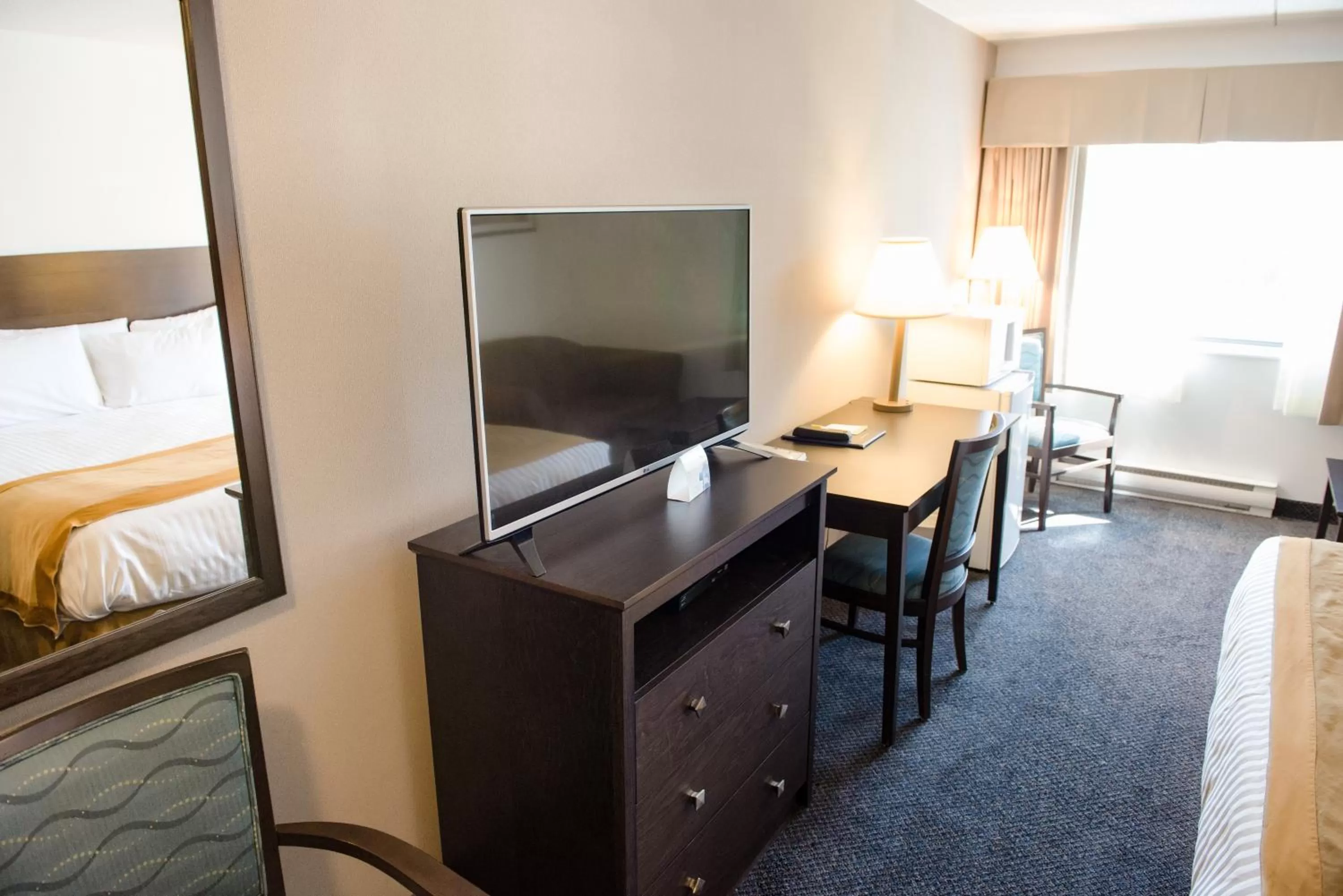 Bedroom in Howard Johnson by Wyndham Portage La Prairie