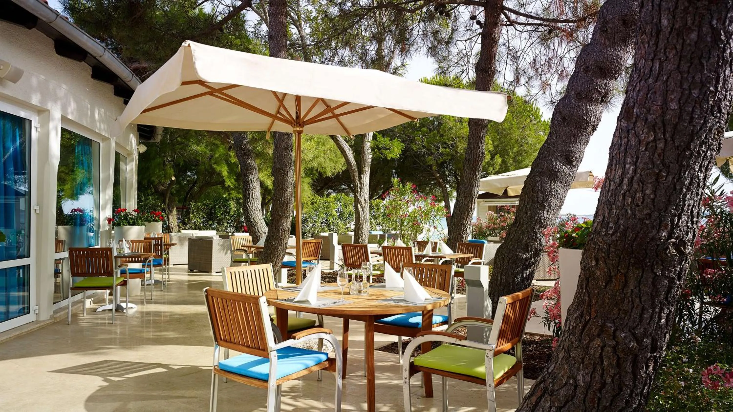 Lounge or bar in Park Plaza Belvedere Medulin