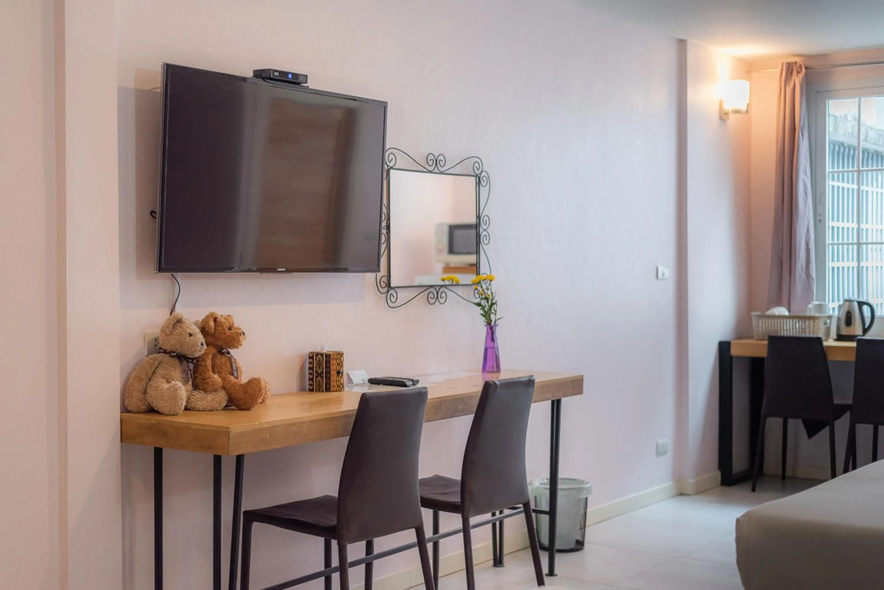 TV and multimedia in Little Bear's Home