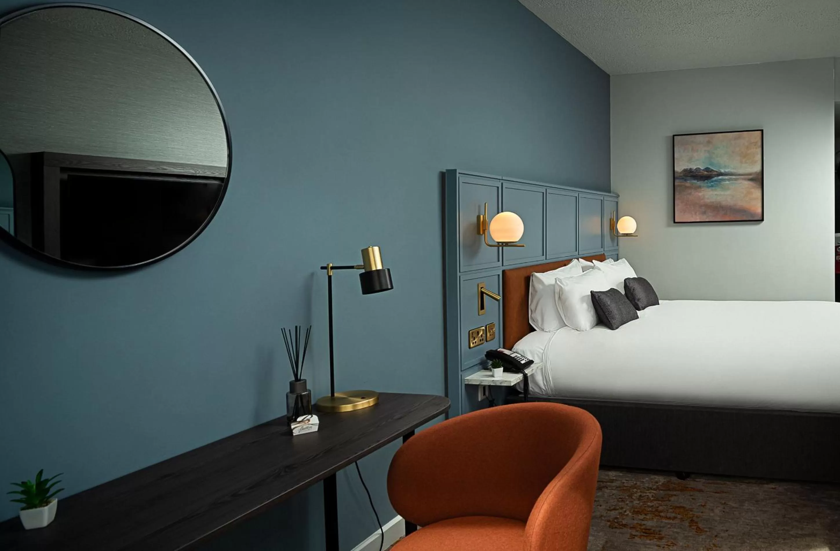 Bedroom, Bed in Leonardo Hotel Galway