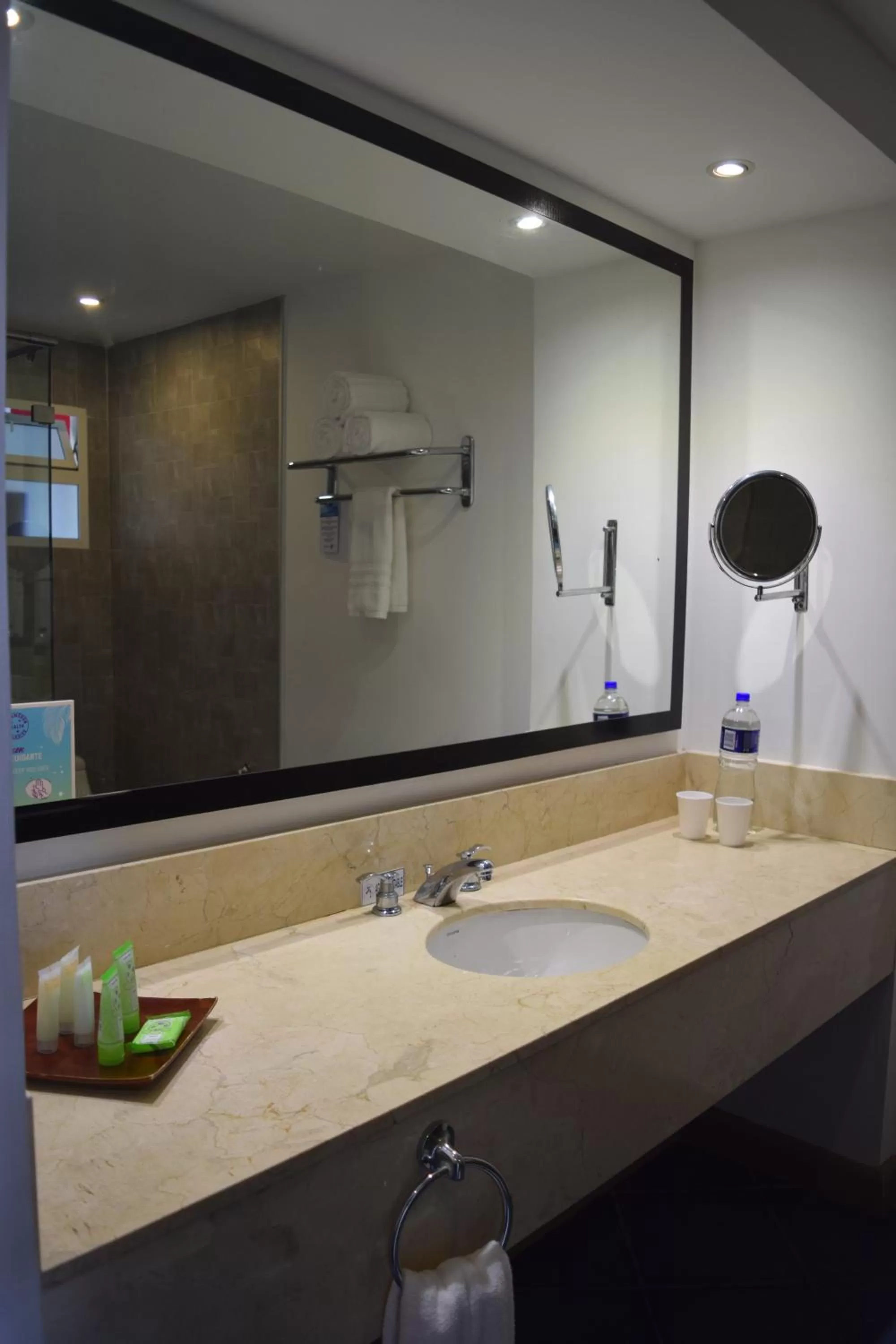 Shower in Decameron Isleño - All Inclusive