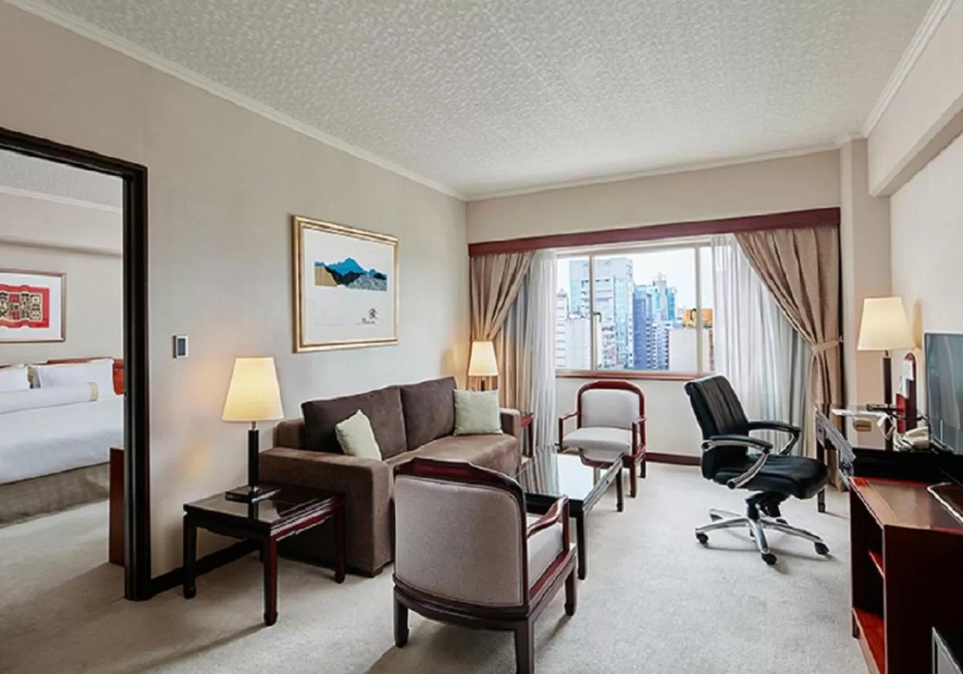 Photo of the whole room in The Howard Plaza Hotel Taipei