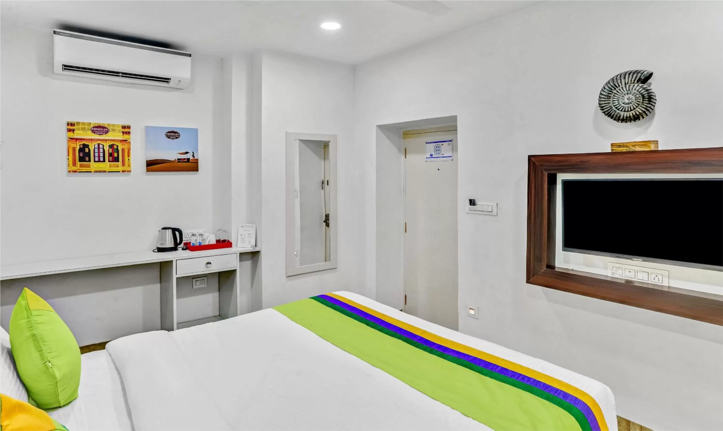 Bedroom in Hotel Hinduja Fort