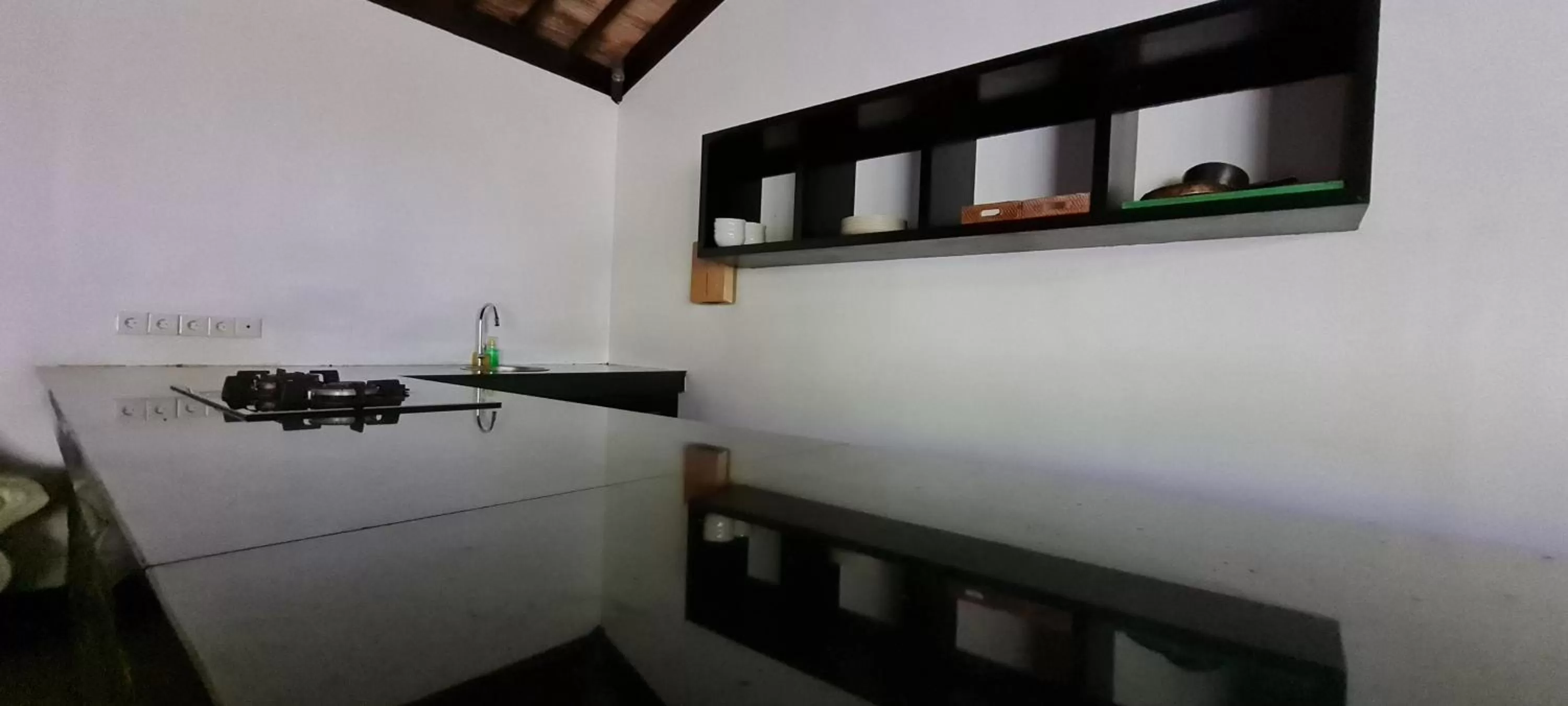 Kitchen or kitchenette in The Trawangan Resort