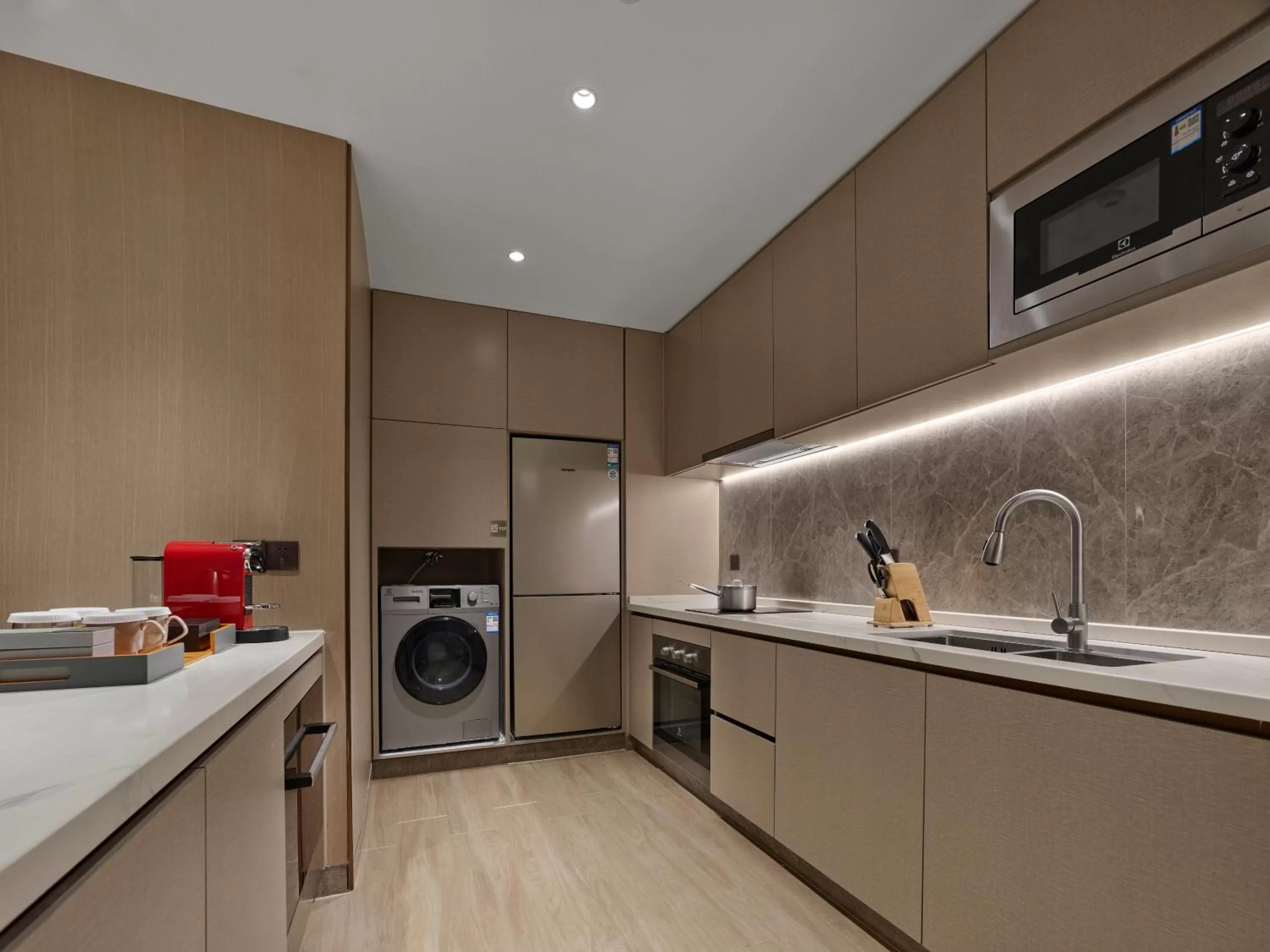Kitchen or kitchenette in DoubleTree By Hilton Shenzhen Nanshan Hotel & Residences