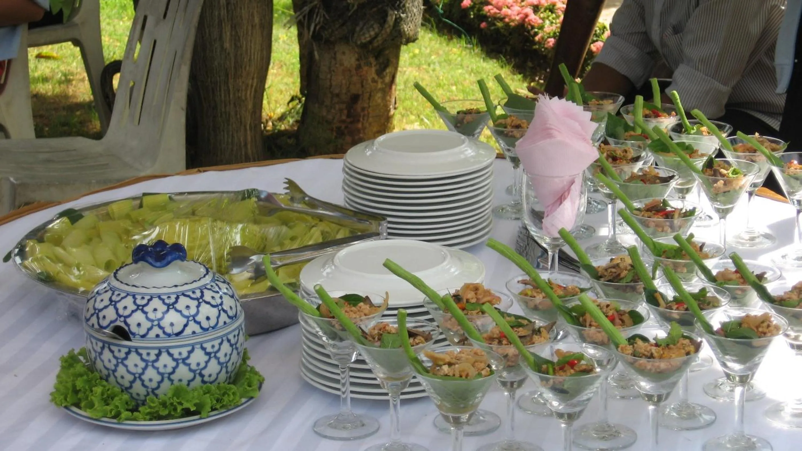Food and drinks in Samroiyod Holiday Resort