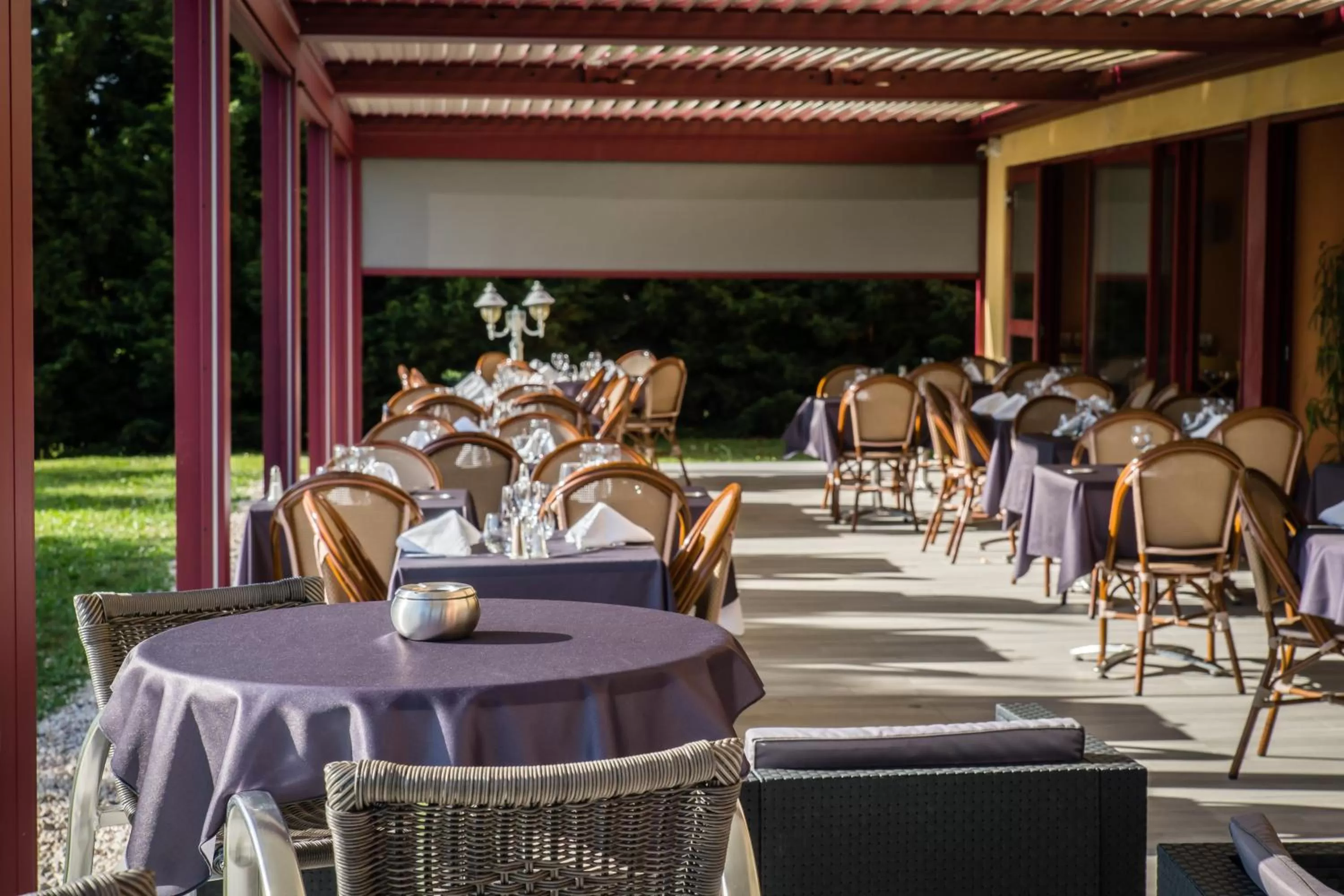 Patio in Hotel Ambotel