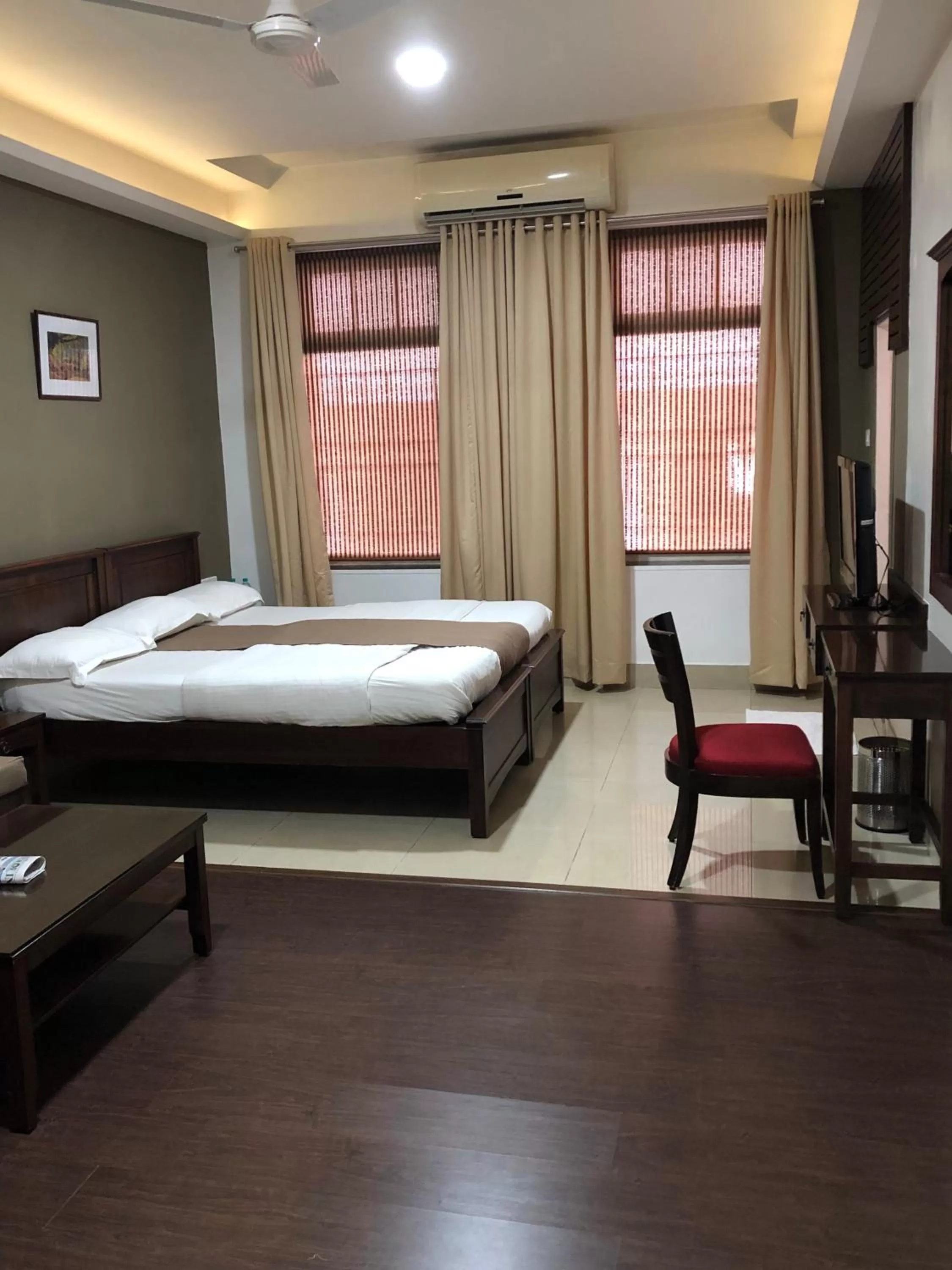 Deluxe Room - single occupancy - AC in Hotel Ketan