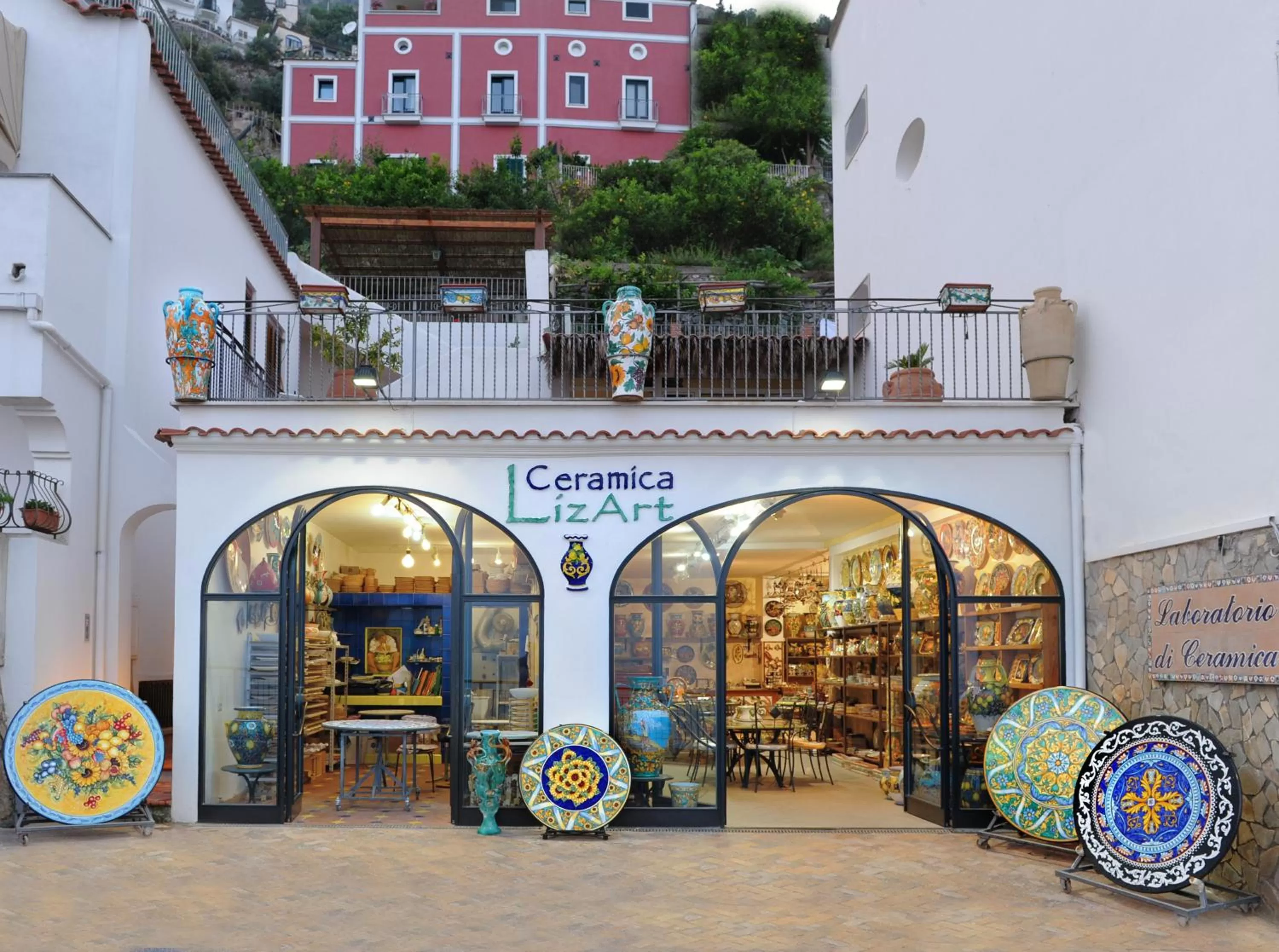 Property building in Il Giardino Dei Limoni